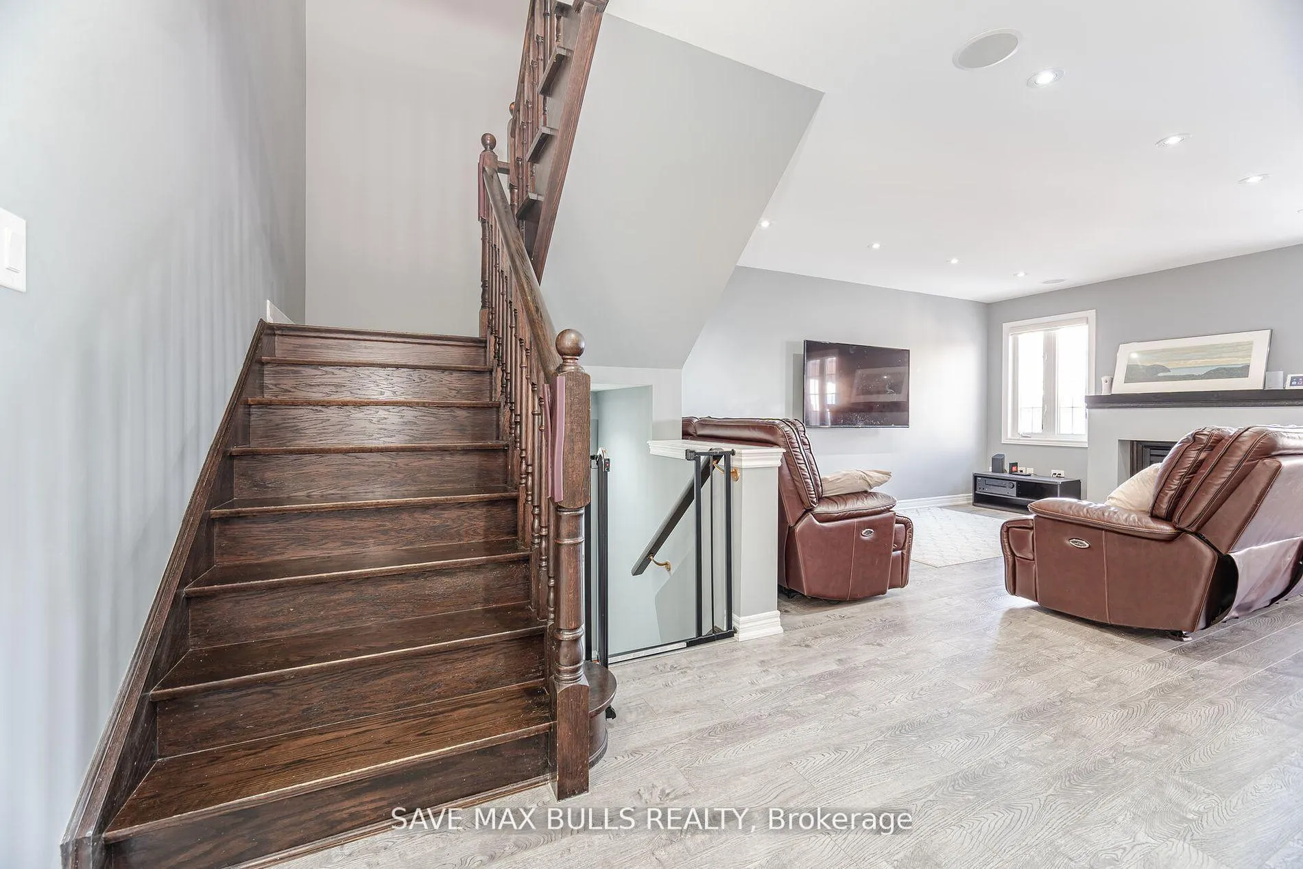 Photo 17 of 26 Beachville Circle, Brampton, Credit Valley — HOMEH