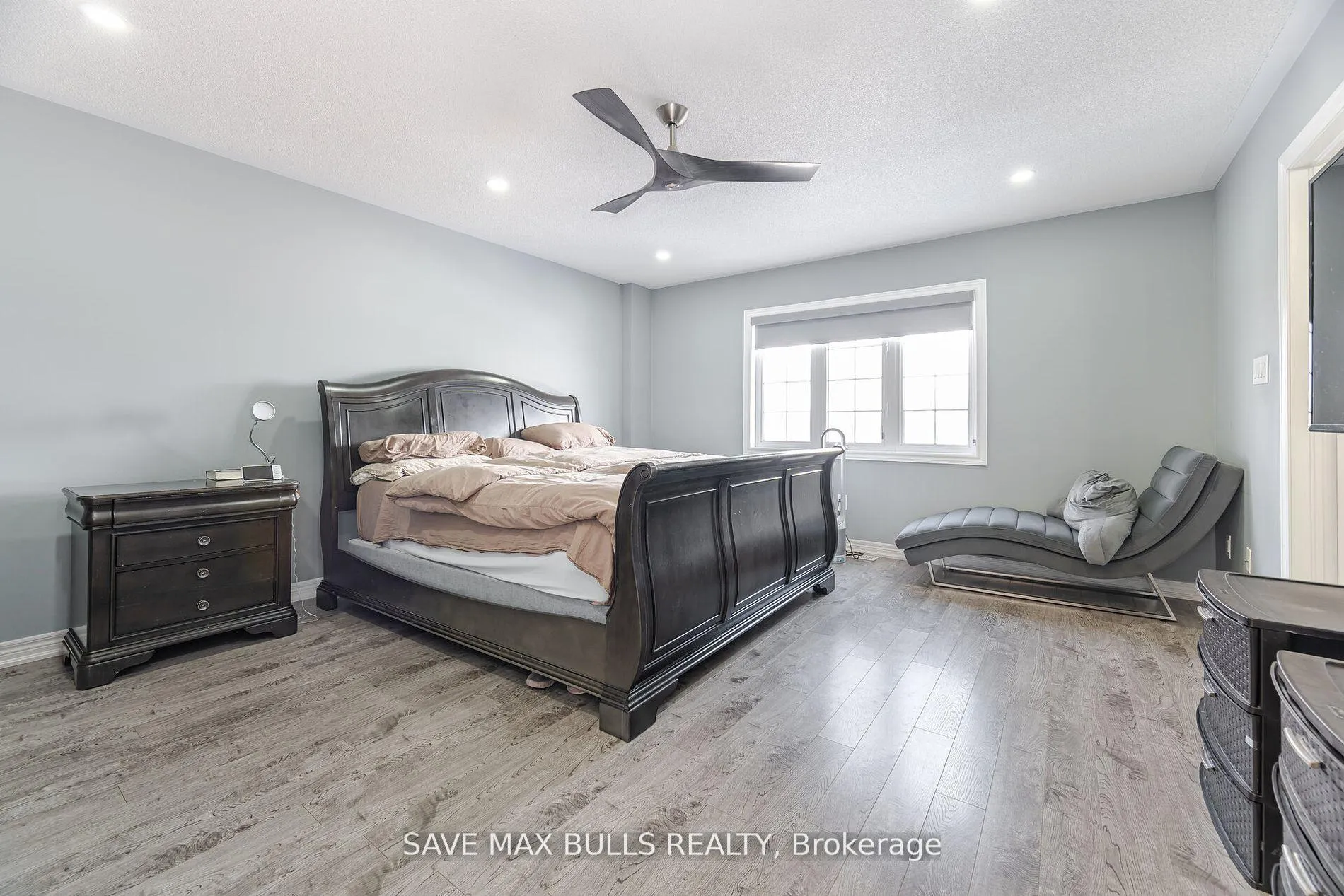Photo 19 of 26 Beachville Circle, Brampton, Credit Valley — HOMEH