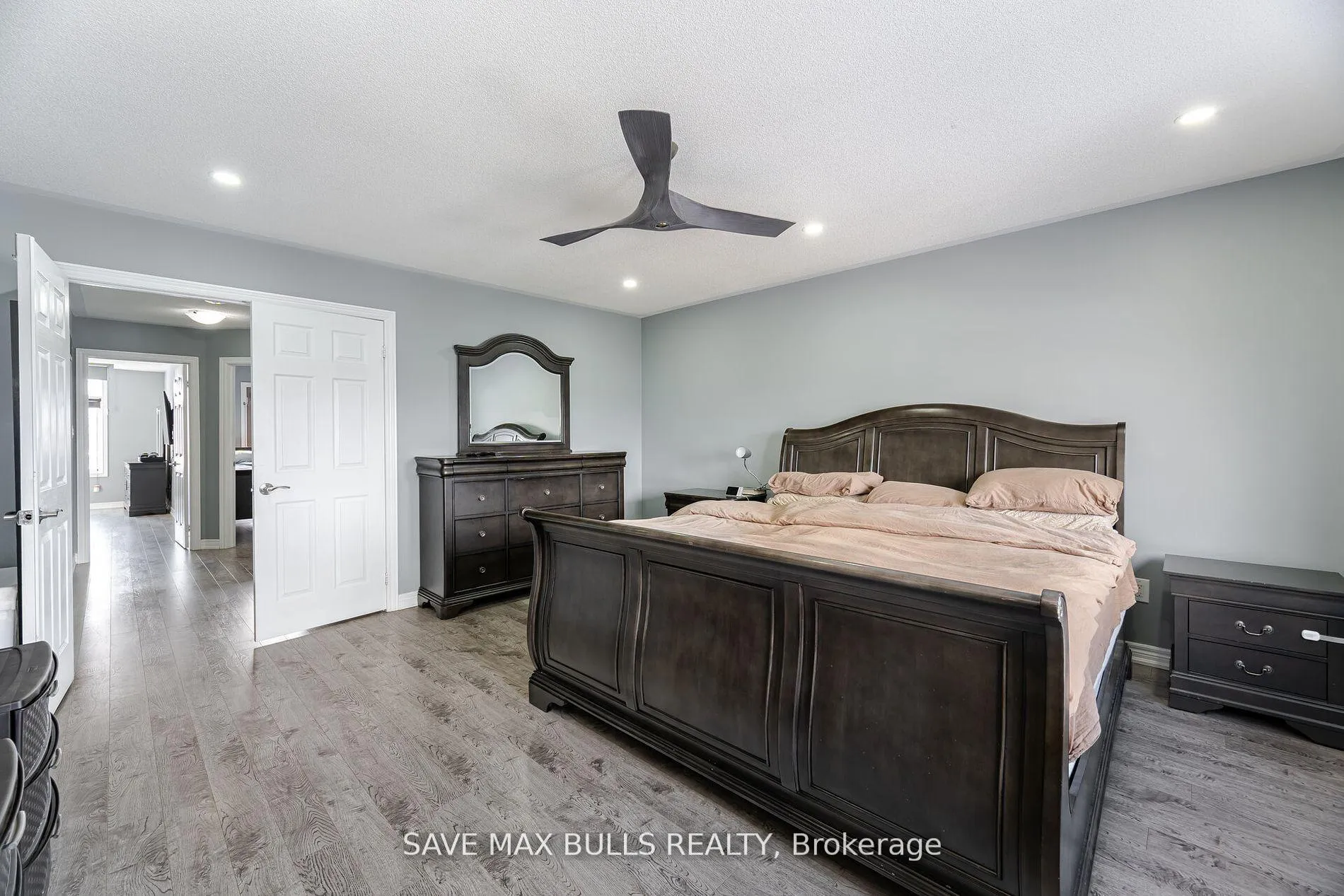 Photo 20 of 26 Beachville Circle, Brampton, Credit Valley — HOMEH