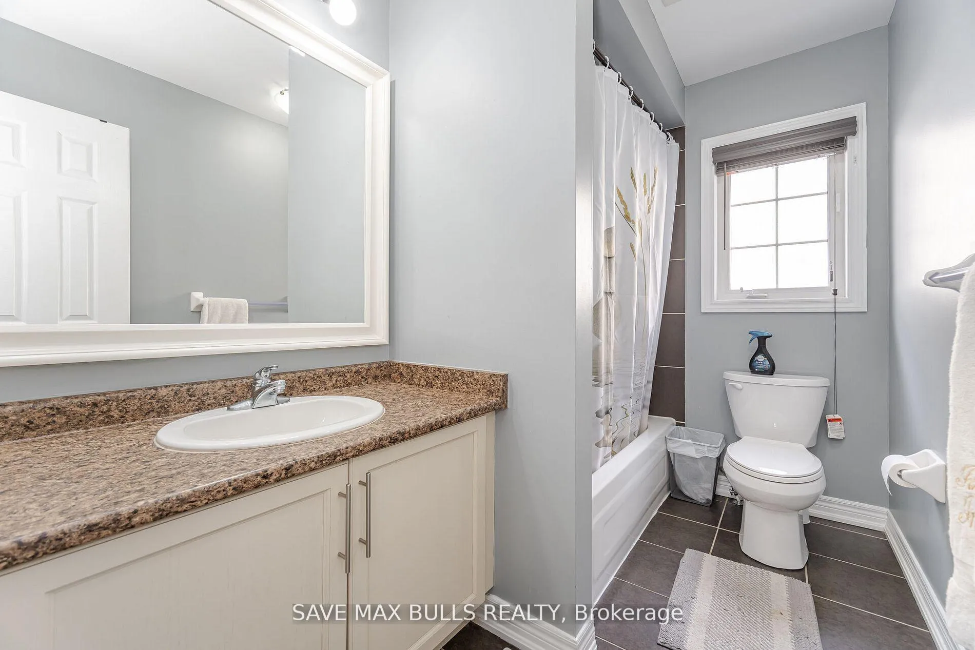 Photo 30 of 26 Beachville Circle, Brampton, Credit Valley — HOMEH