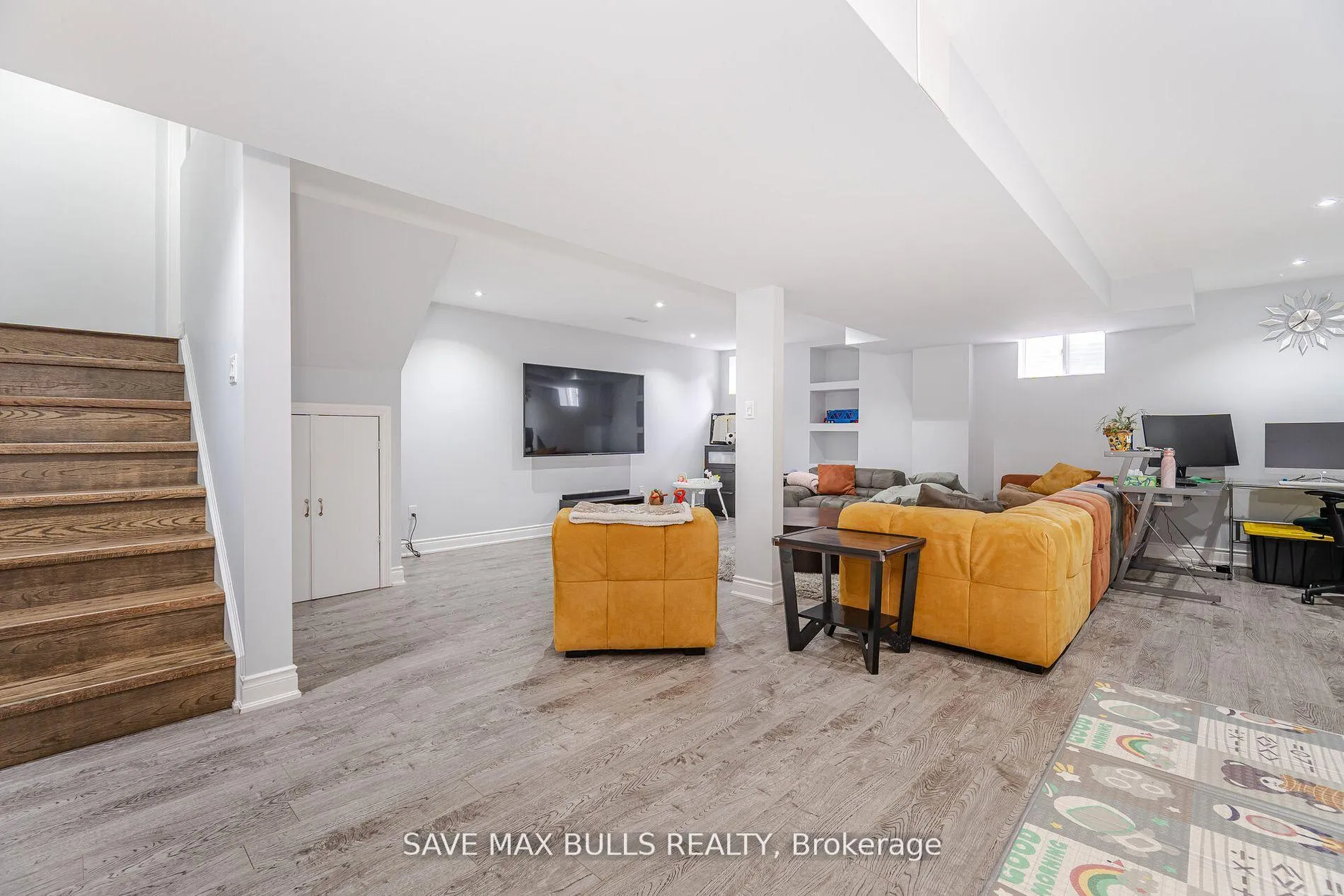 Photo 31 of 26 Beachville Circle, Brampton, Credit Valley — HOMEH