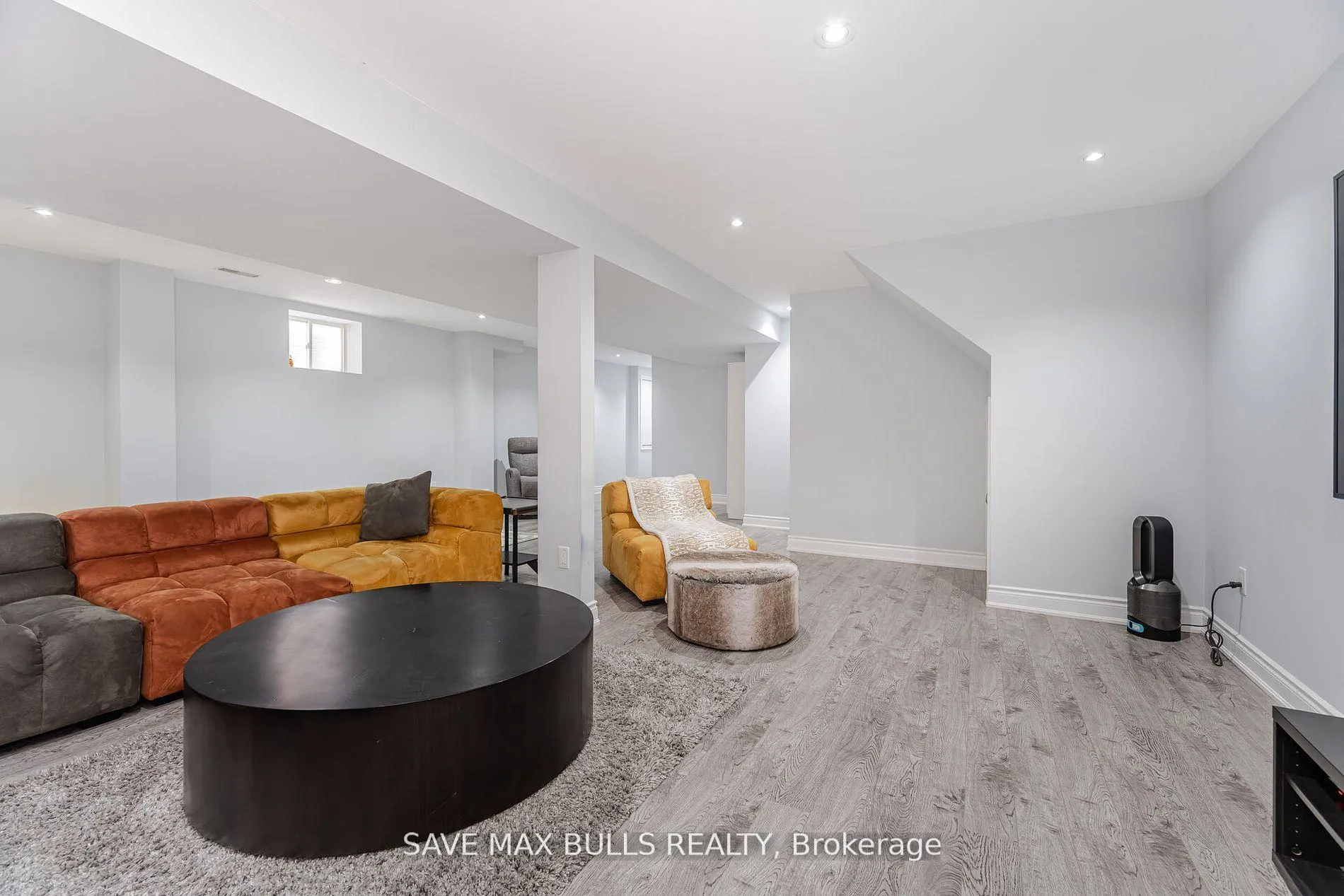 Photo 33 of 26 Beachville Circle, Brampton, Credit Valley — HOMEH