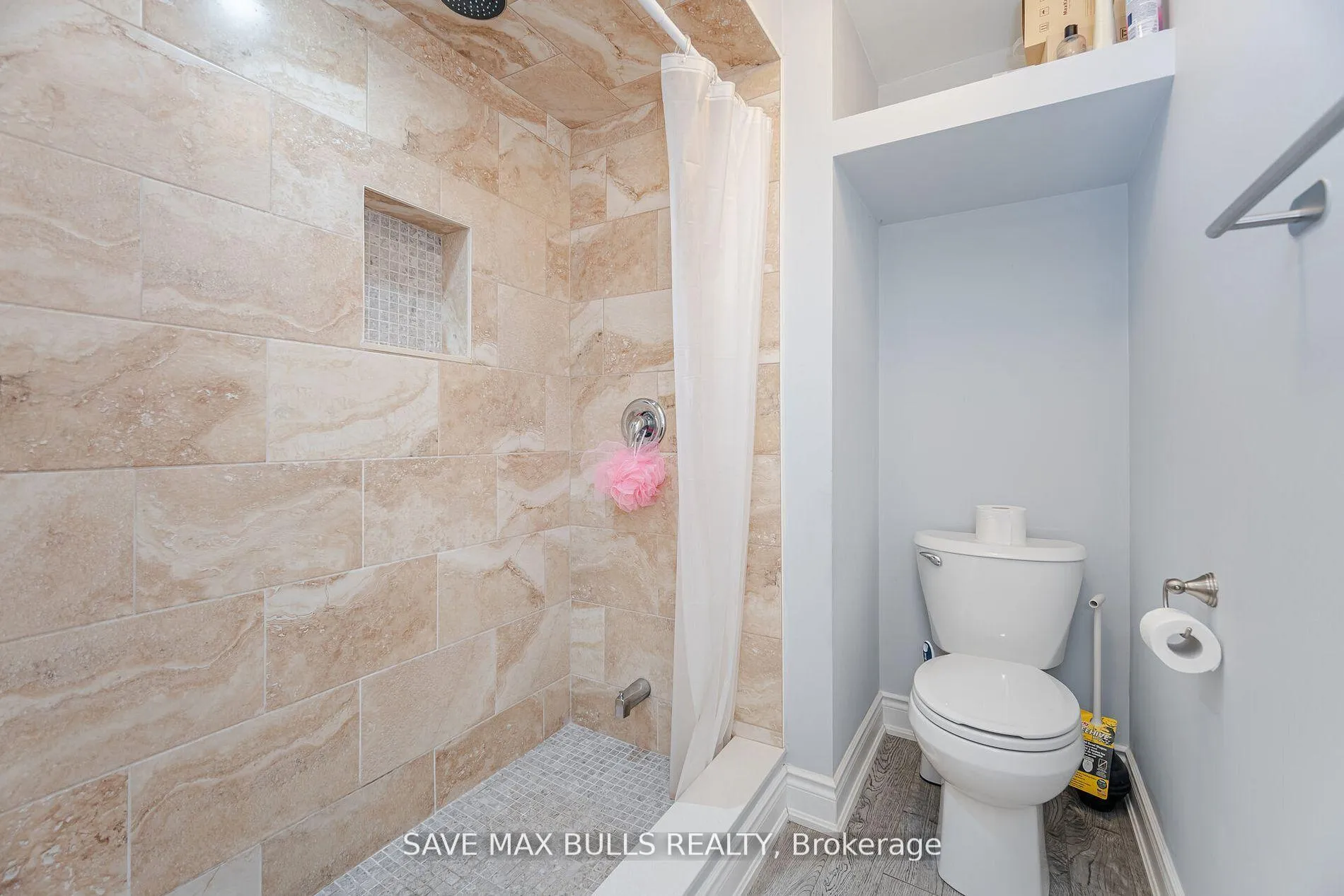 Photo 36 of 26 Beachville Circle, Brampton, Credit Valley — HOMEH