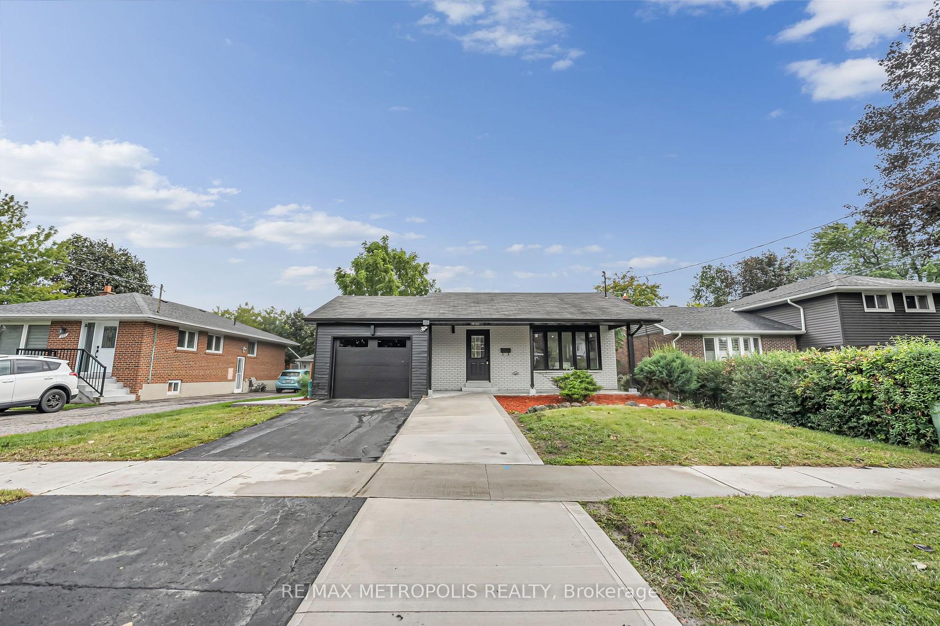 Photo 1 of 205 Clemence Avenue, Whitby, Downtown Whitby — HOMEH
