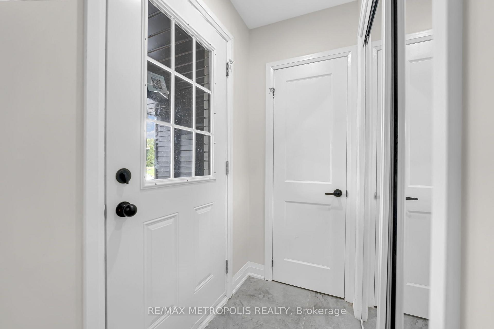 Photo 6 of 205 Clemence Avenue, Whitby, Downtown Whitby — HOMEH