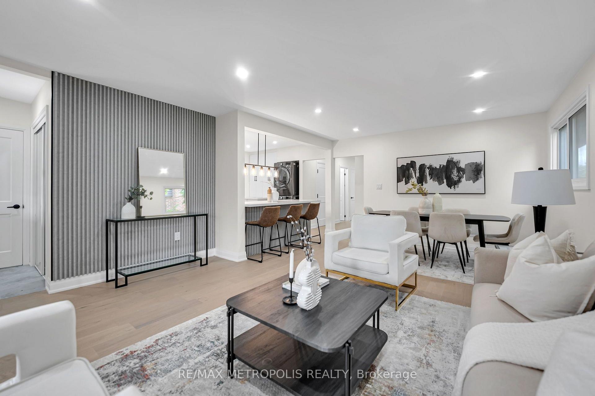Photo 10 of 205 Clemence Avenue, Whitby, Downtown Whitby — HOMEH