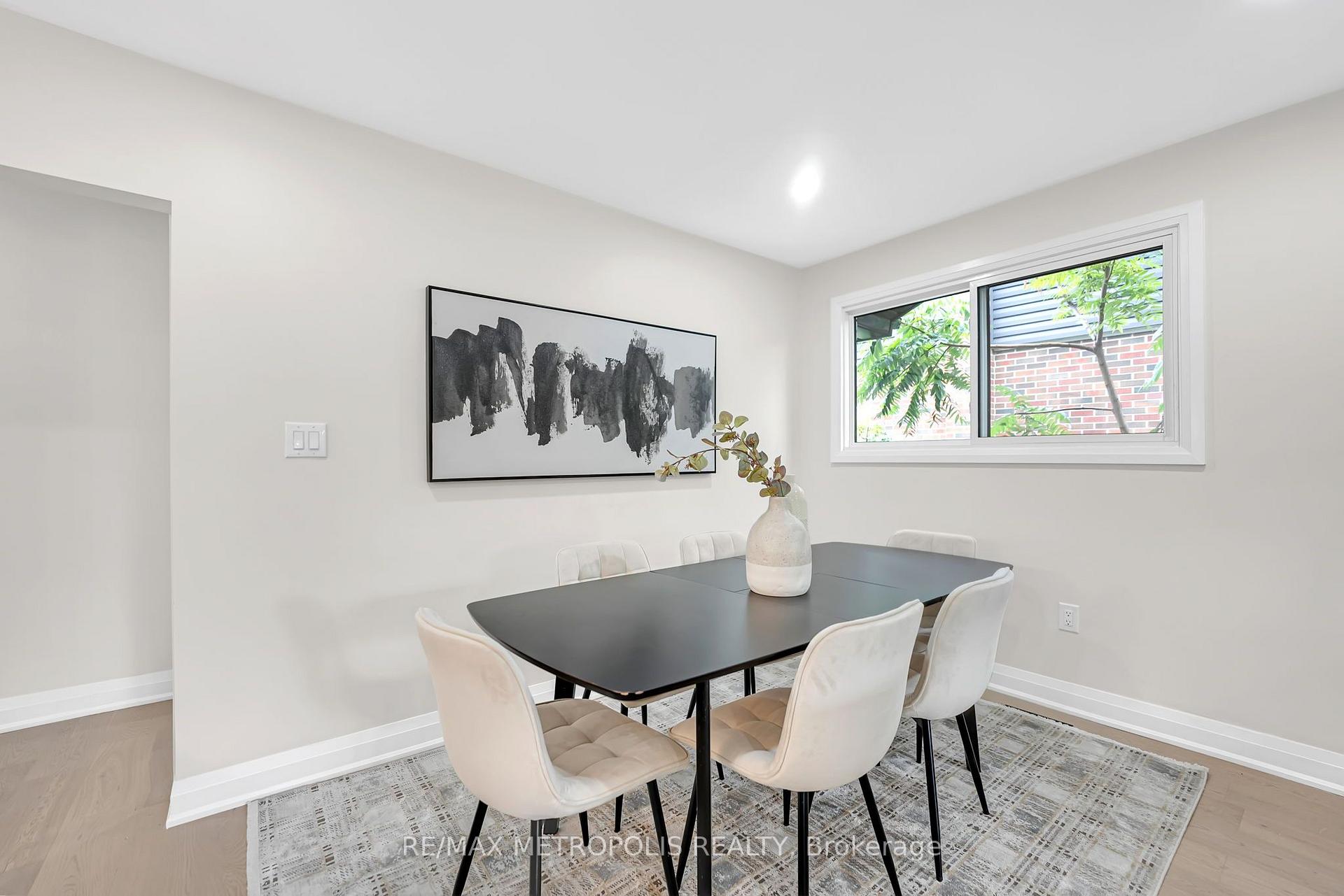 Photo 13 of 205 Clemence Avenue, Whitby, Downtown Whitby — HOMEH