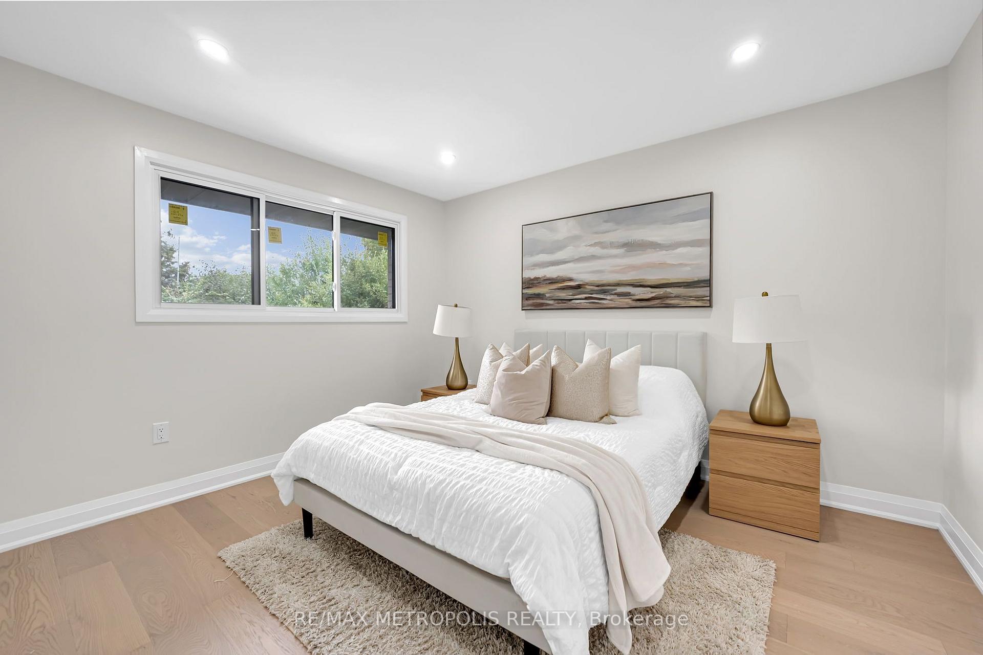 Photo 21 of 205 Clemence Avenue, Whitby, Downtown Whitby — HOMEH