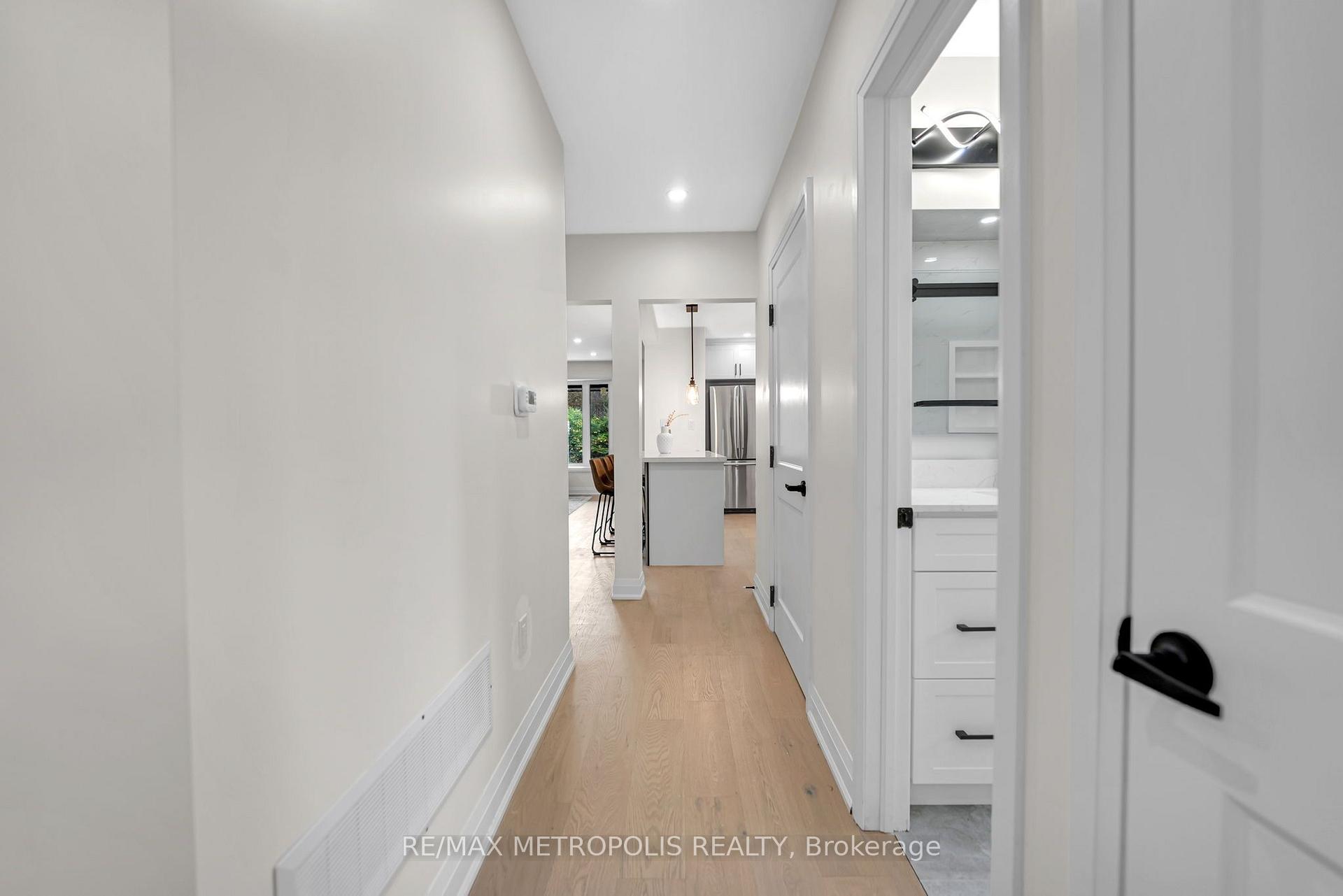 Photo 23 of 205 Clemence Avenue, Whitby, Downtown Whitby — HOMEH