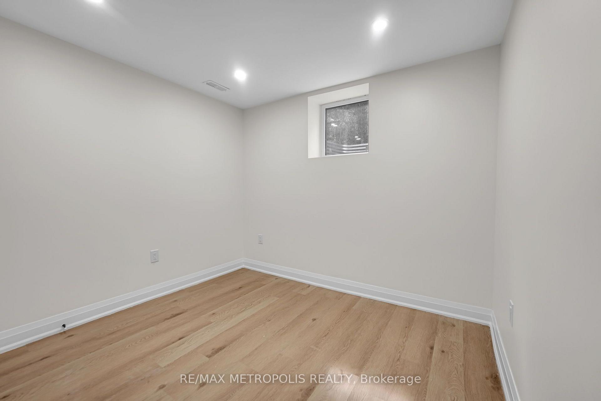Photo 30 of 205 Clemence Avenue, Whitby, Downtown Whitby — HOMEH