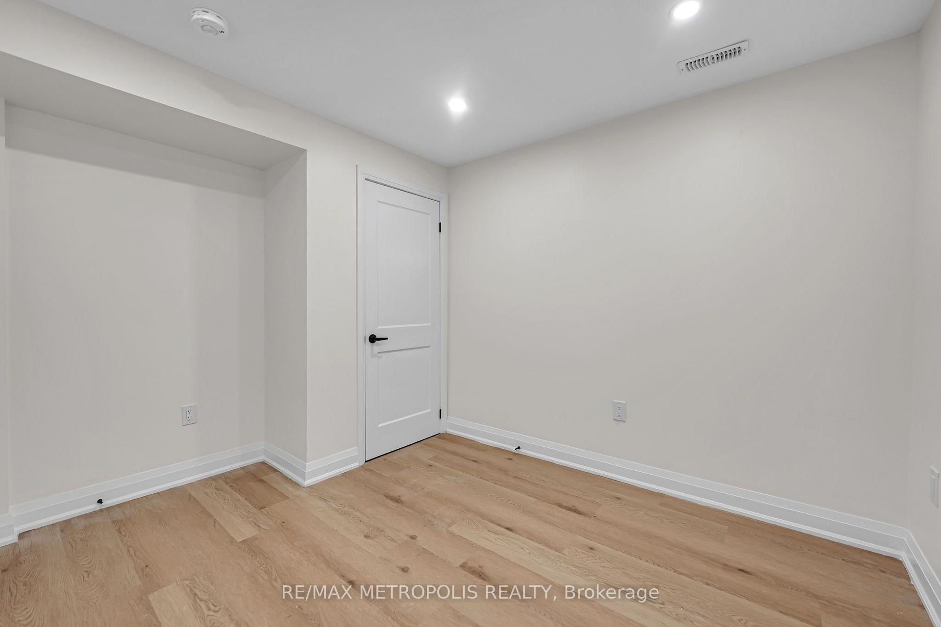 Photo 31 of 205 Clemence Avenue, Whitby, Downtown Whitby — HOMEH