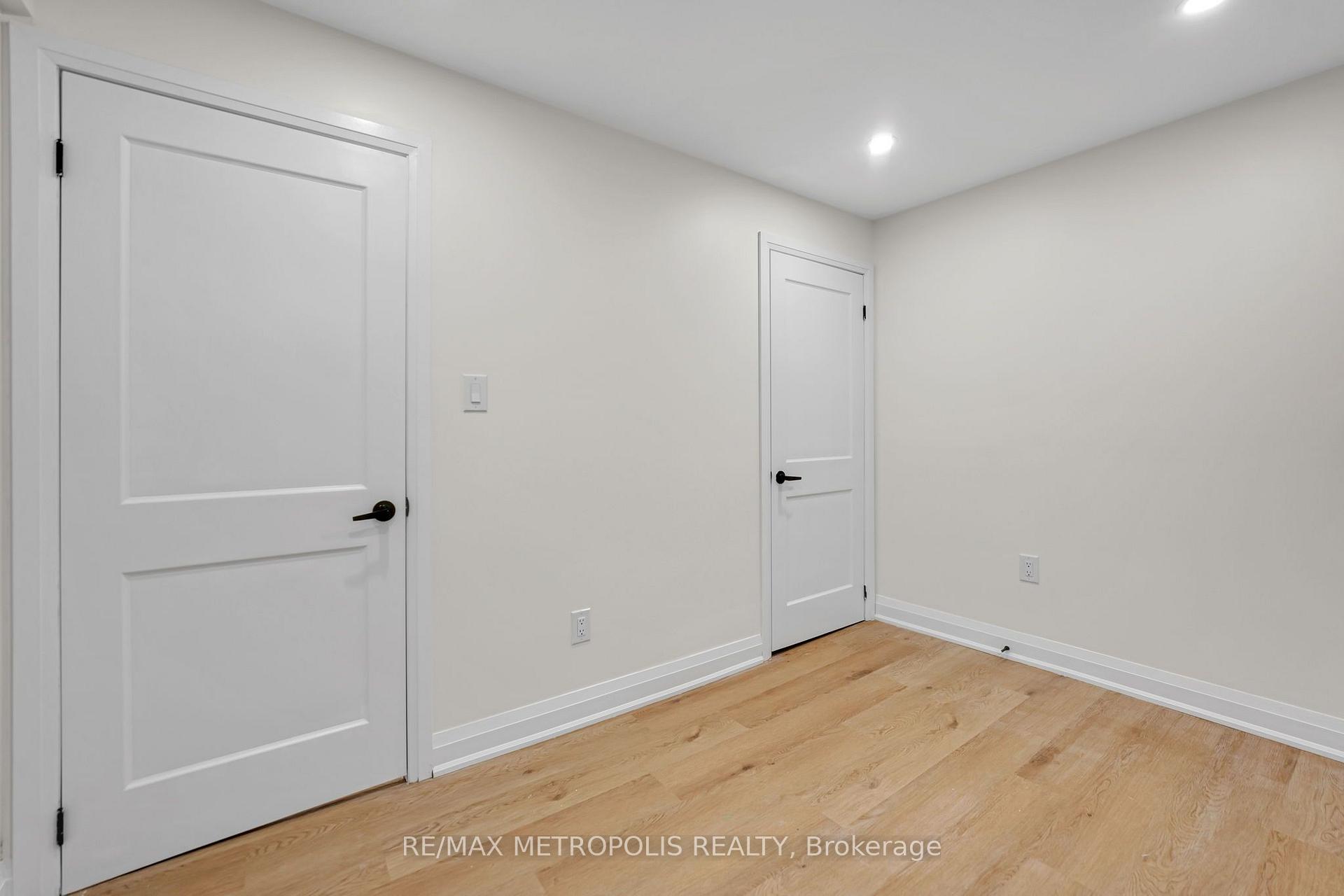 Photo 33 of 205 Clemence Avenue, Whitby, Downtown Whitby — HOMEH