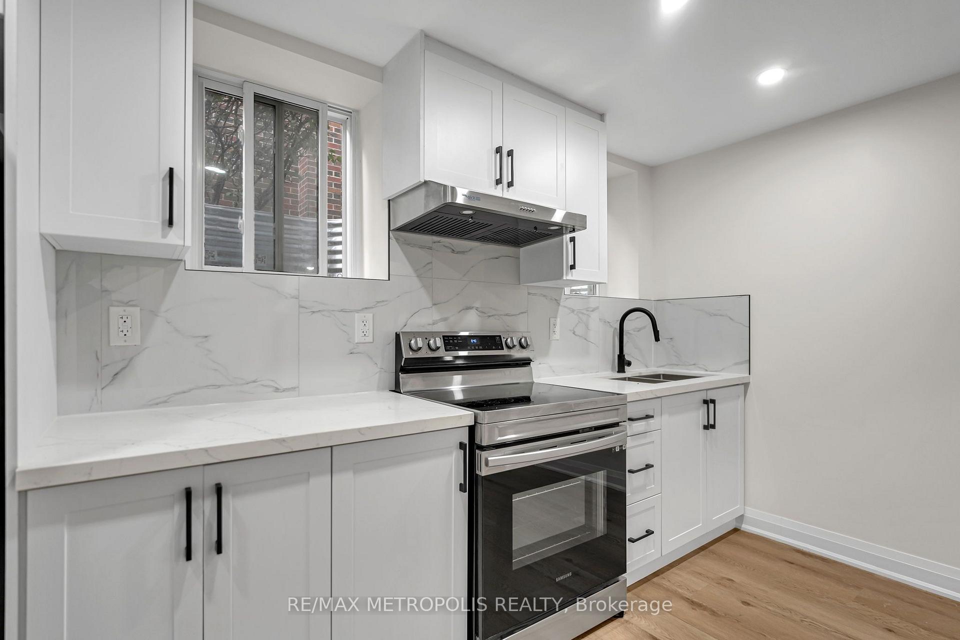 Photo 34 of 205 Clemence Avenue, Whitby, Downtown Whitby — HOMEH