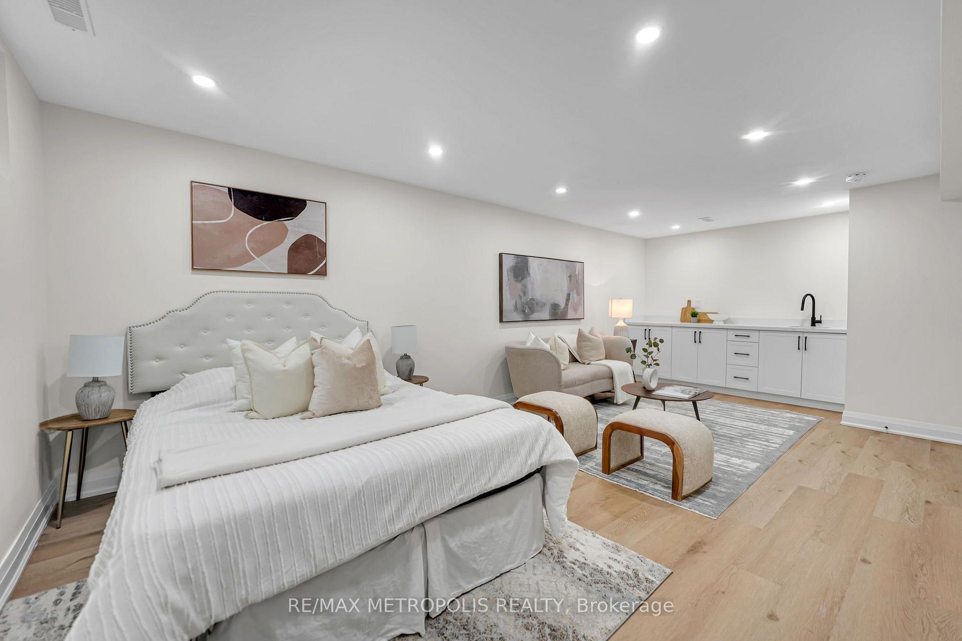 Photo 37 of 205 Clemence Avenue, Whitby, Downtown Whitby — HOMEH