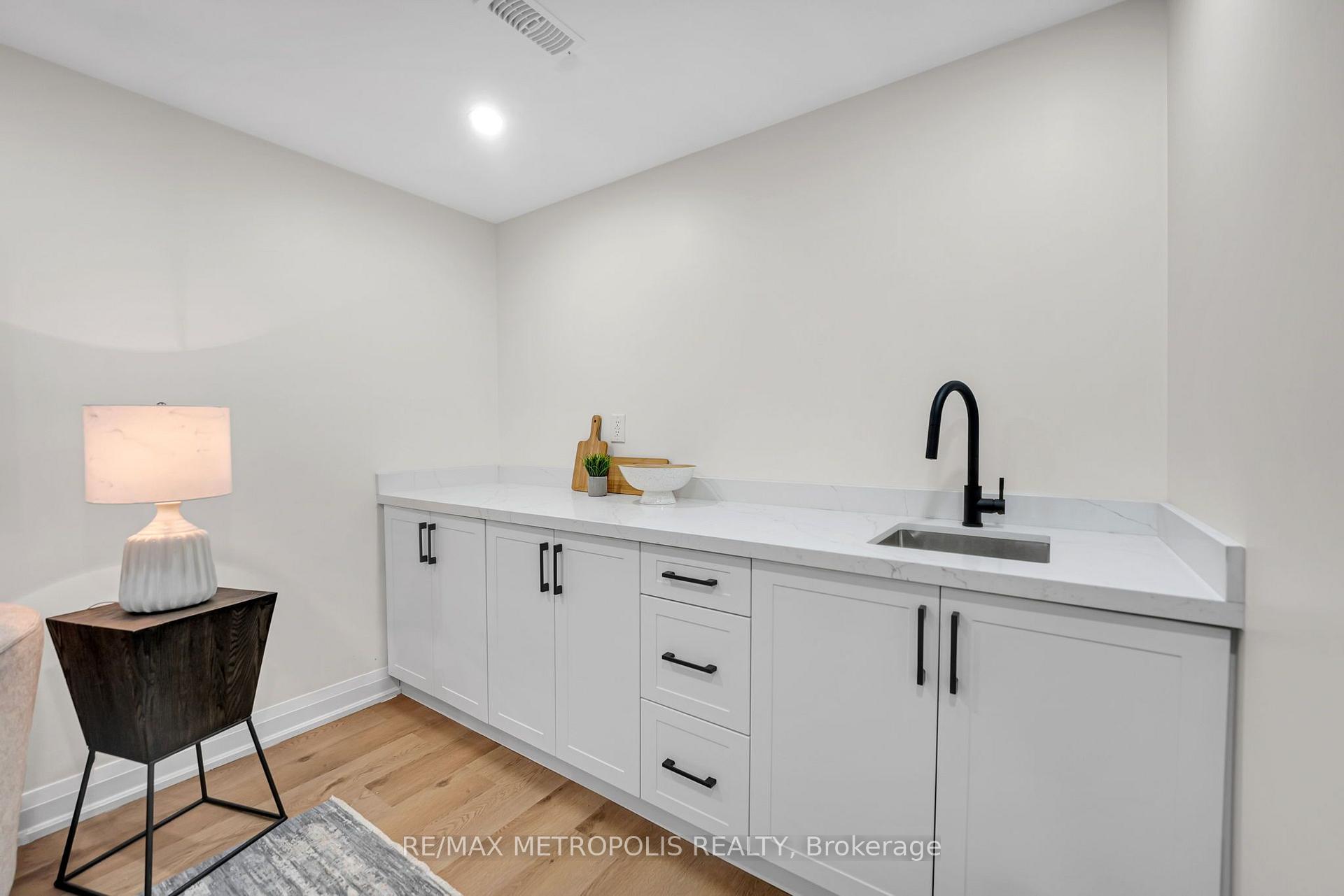 Photo 38 of 205 Clemence Avenue, Whitby, Downtown Whitby — HOMEH