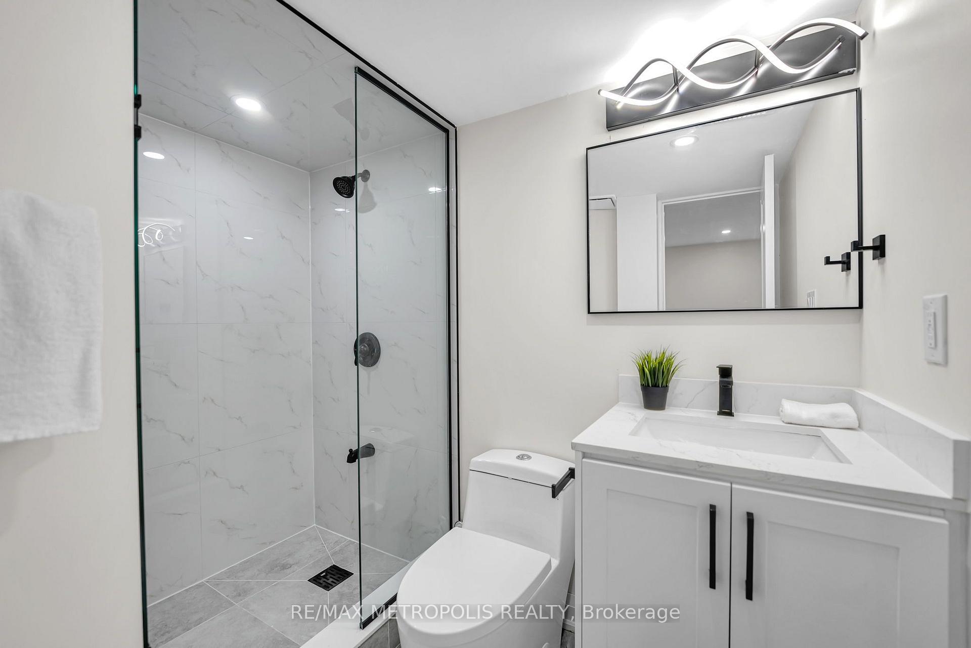 Photo 39 of 205 Clemence Avenue, Whitby, Downtown Whitby — HOMEH