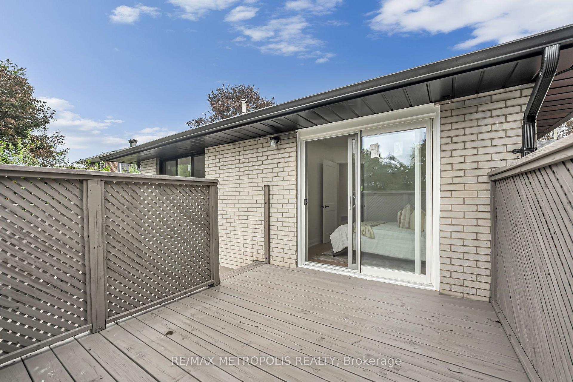 Photo 40 of 205 Clemence Avenue, Whitby, Downtown Whitby — HOMEH