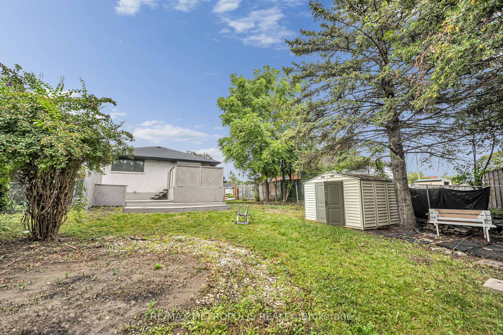 Photo 42 of 205 Clemence Avenue, Whitby, Downtown Whitby — HOMEH