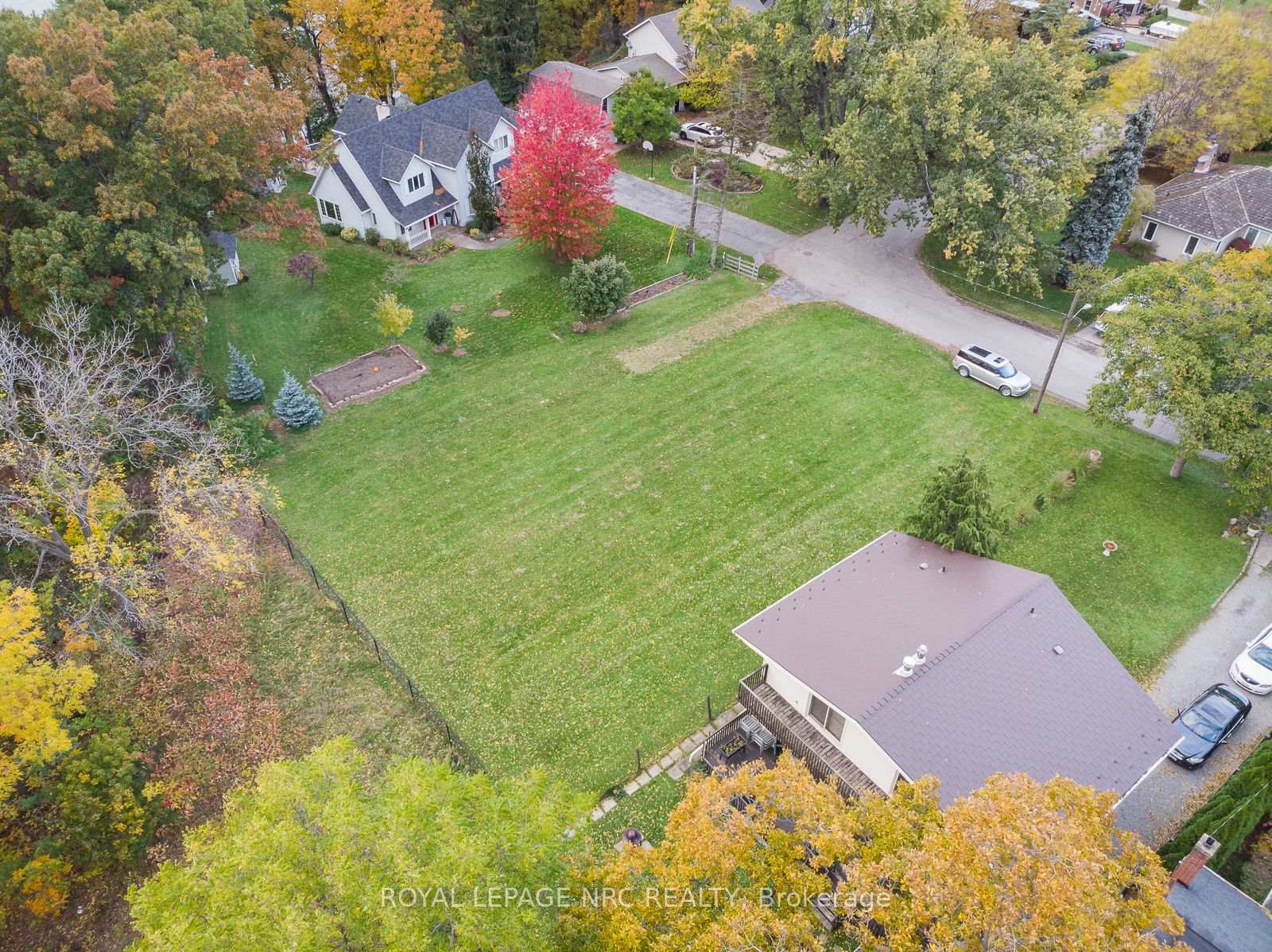 Photo 4 of 56 Henley Drive, St. Catharines, Martindale Pond — HOMEH