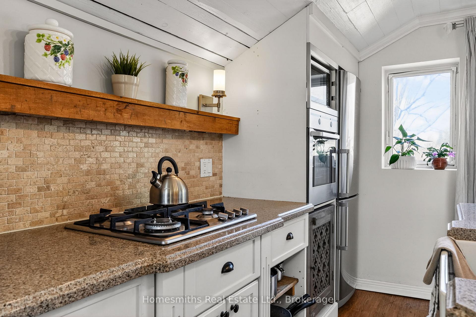 Photo 8 of 1002 Ontario Street, Cobourg — HOMEH