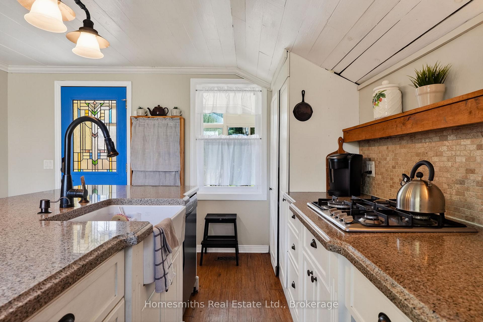 Photo 9 of 1002 Ontario Street, Cobourg — HOMEH