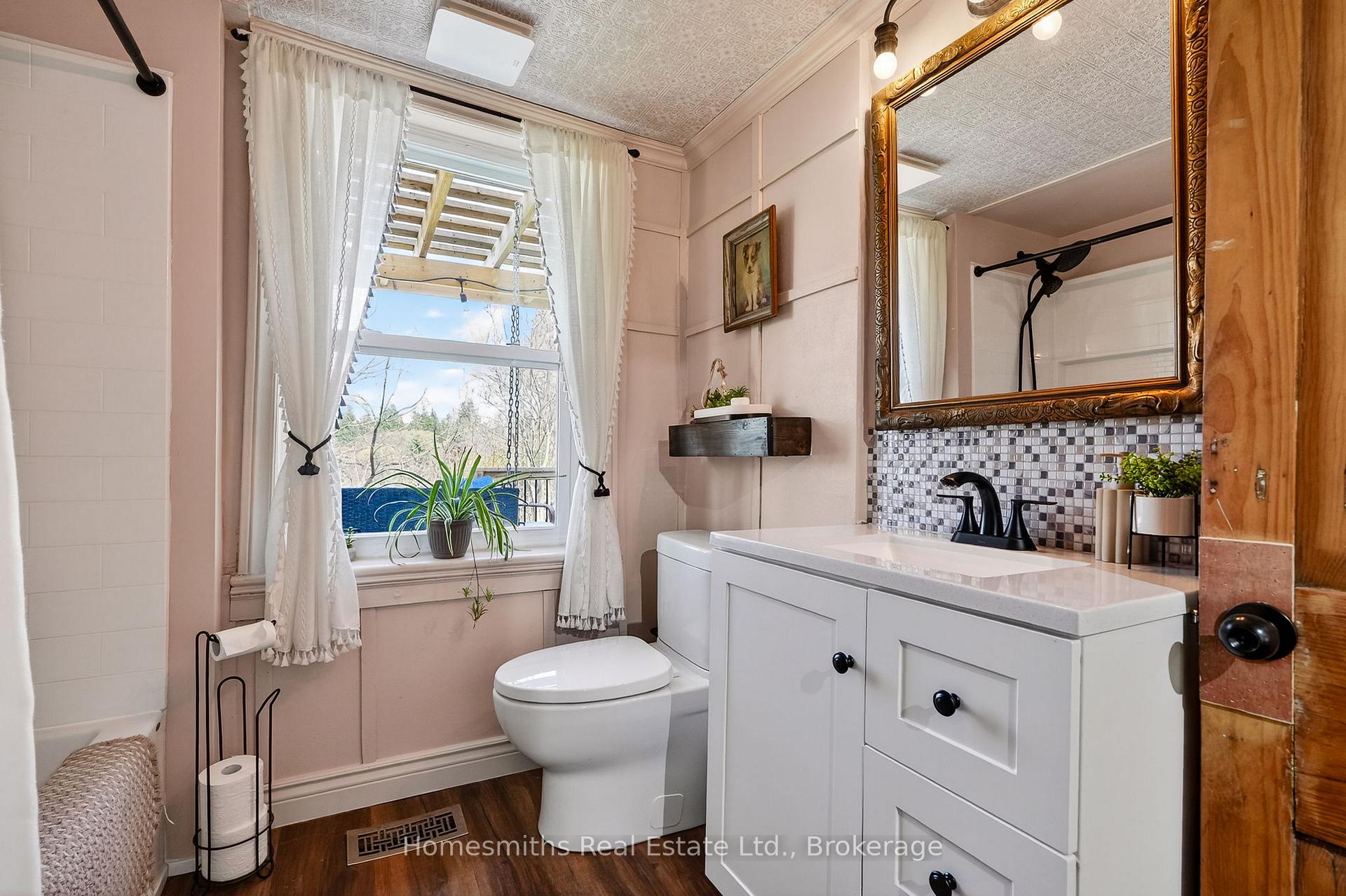 Photo 16 of 1002 Ontario Street, Cobourg — HOMEH