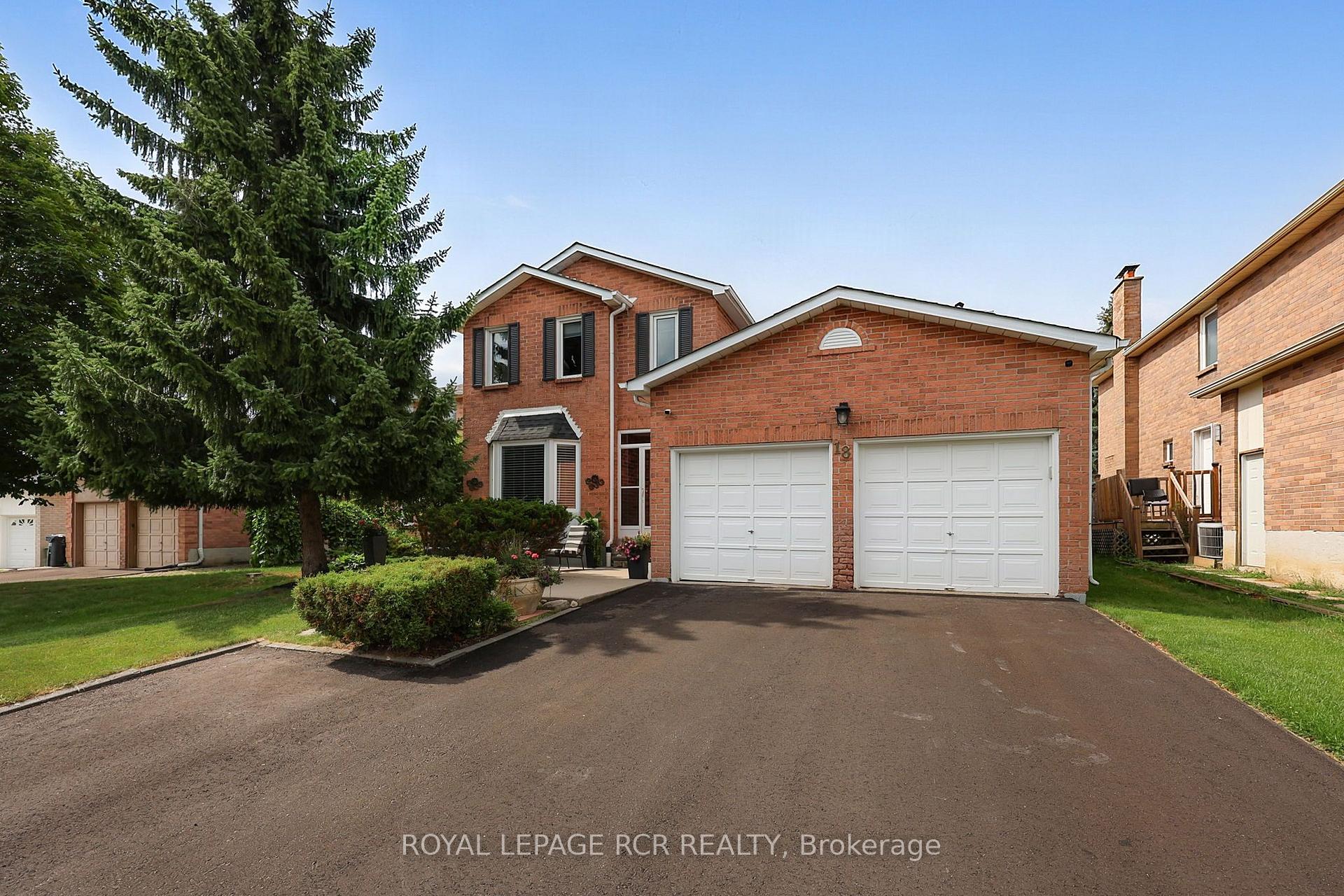 Photo 3 of 18 Mccabe Crescent, Caledon, Bolton North — HOMEH