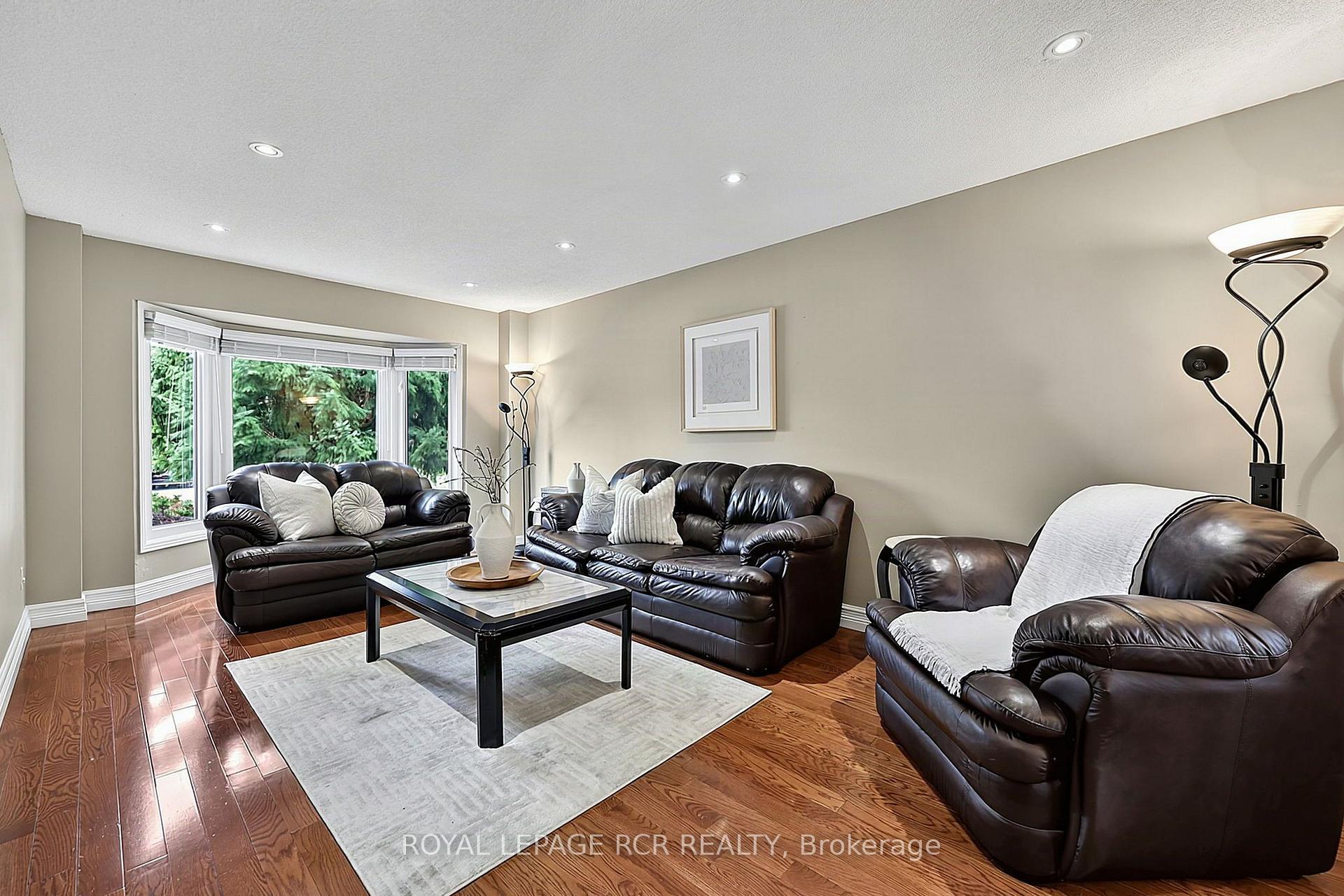 Photo 6 of 18 Mccabe Crescent, Caledon, Bolton North — HOMEH