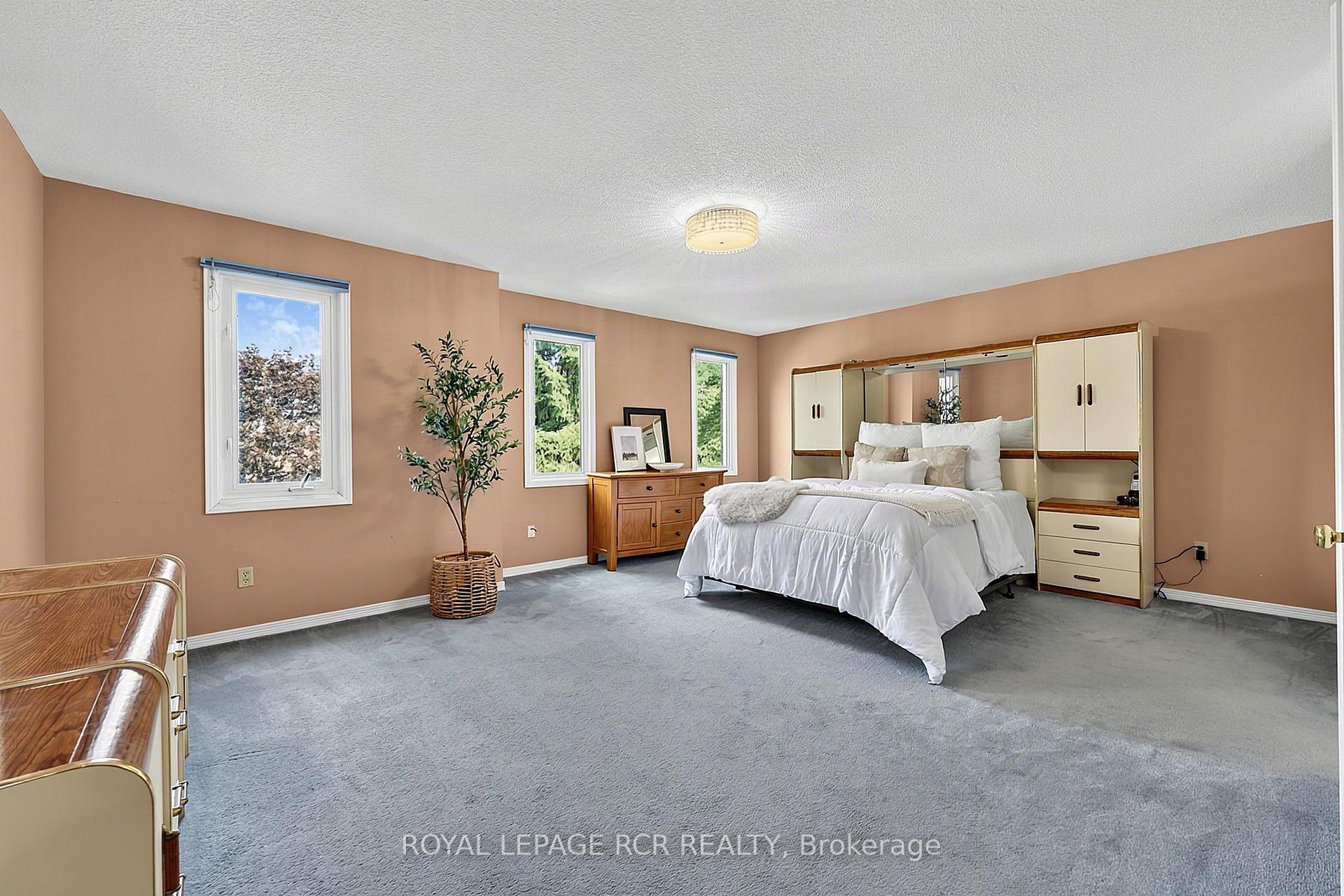Photo 20 of 18 Mccabe Crescent, Caledon, Bolton North — HOMEH