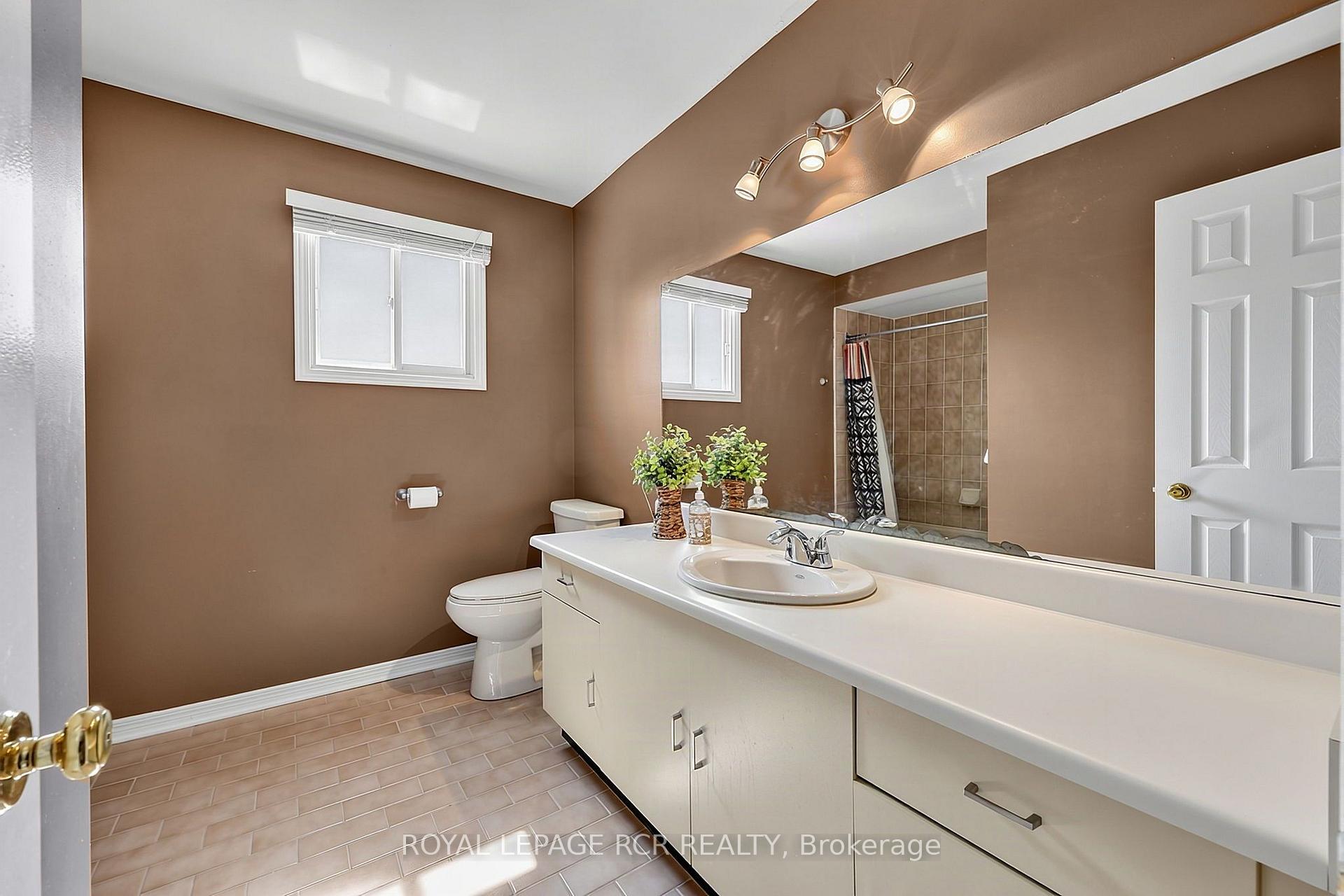 Photo 26 of 18 Mccabe Crescent, Caledon, Bolton North — HOMEH