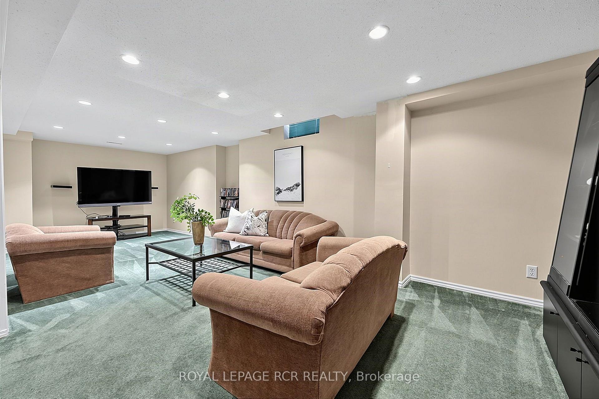 Photo 27 of 18 Mccabe Crescent, Caledon, Bolton North — HOMEH