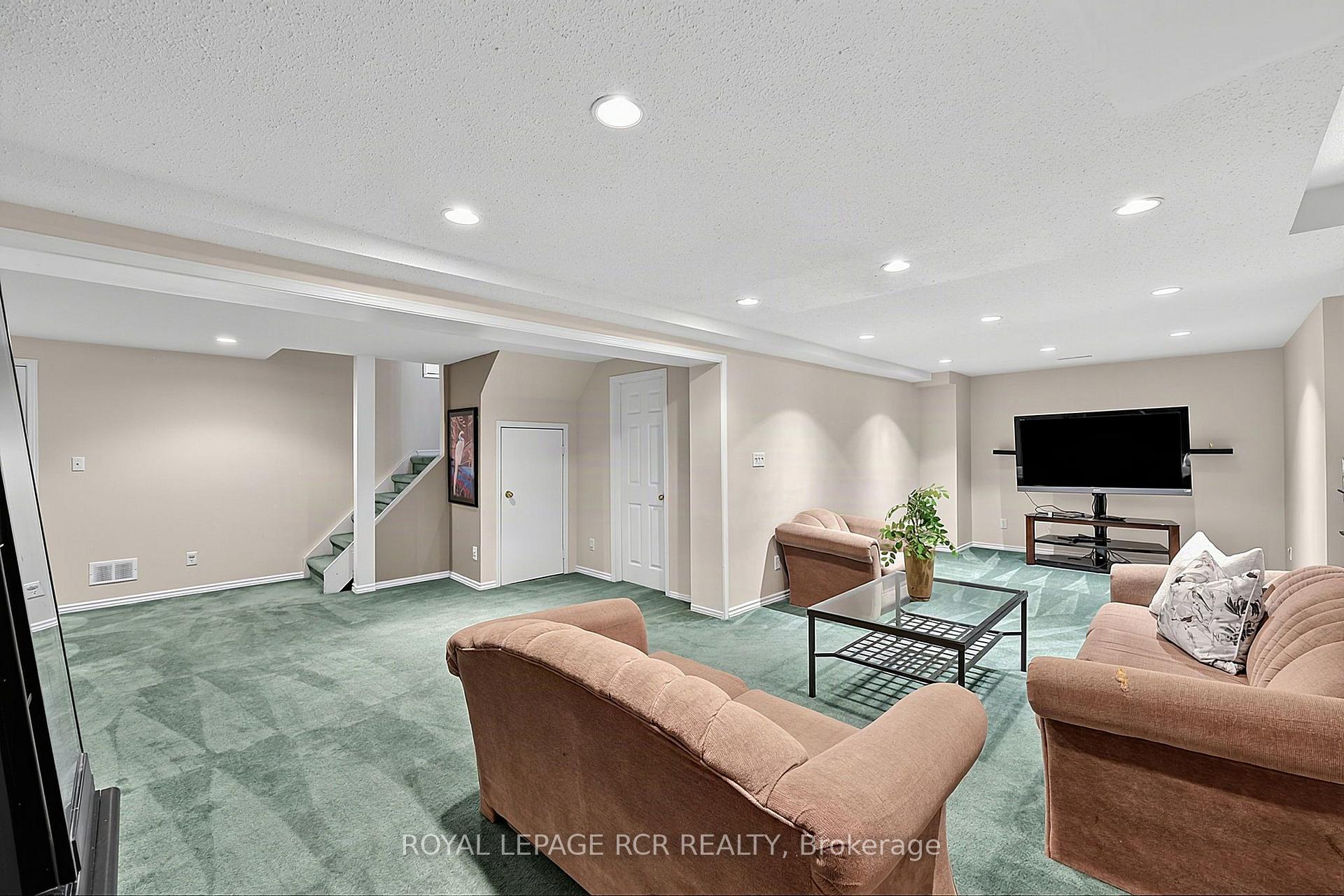 Photo 28 of 18 Mccabe Crescent, Caledon, Bolton North — HOMEH
