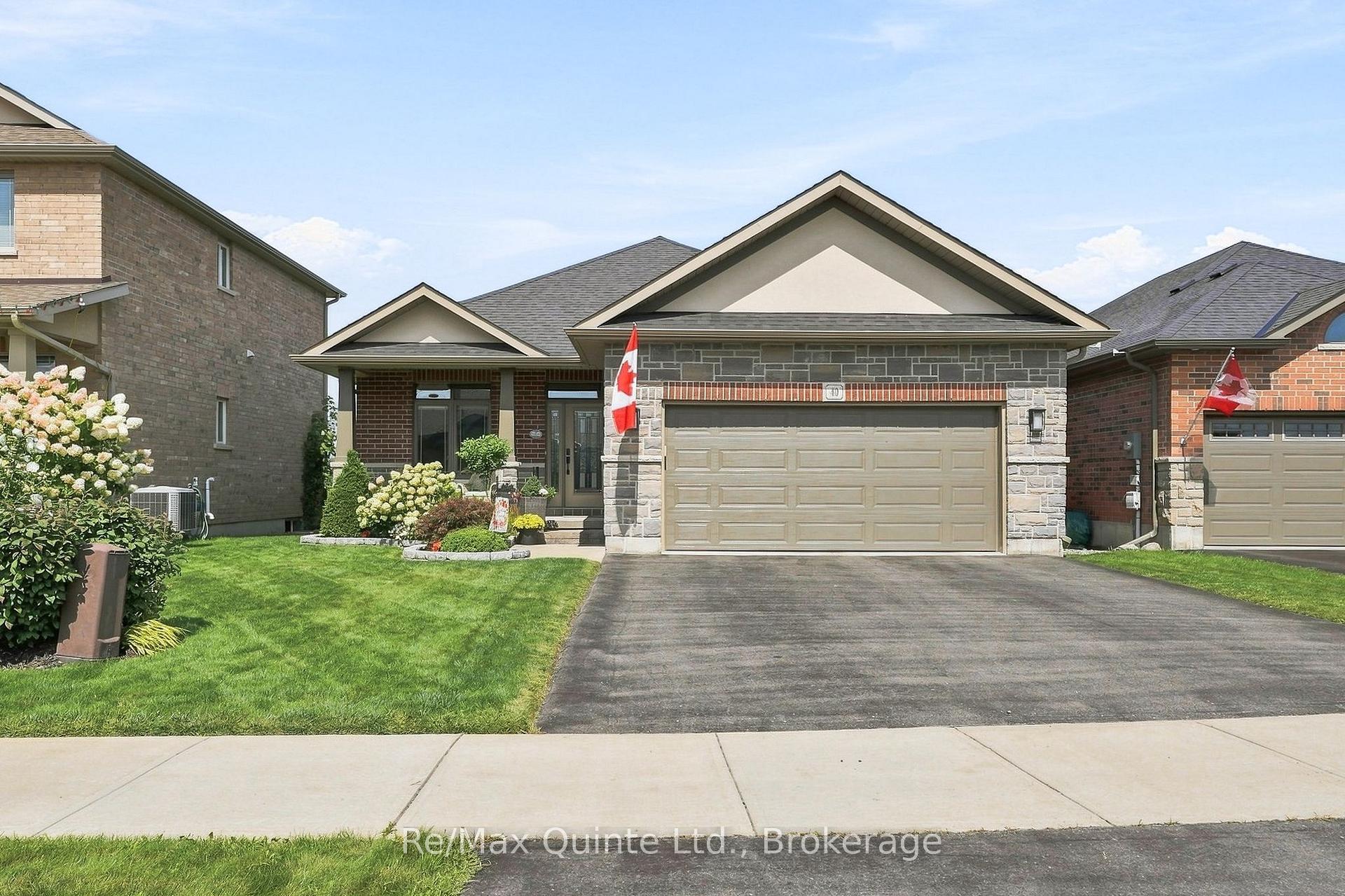 Photo 1 of 40 Farmington Crescent, Belleville, Belleville Ward — HOMEH