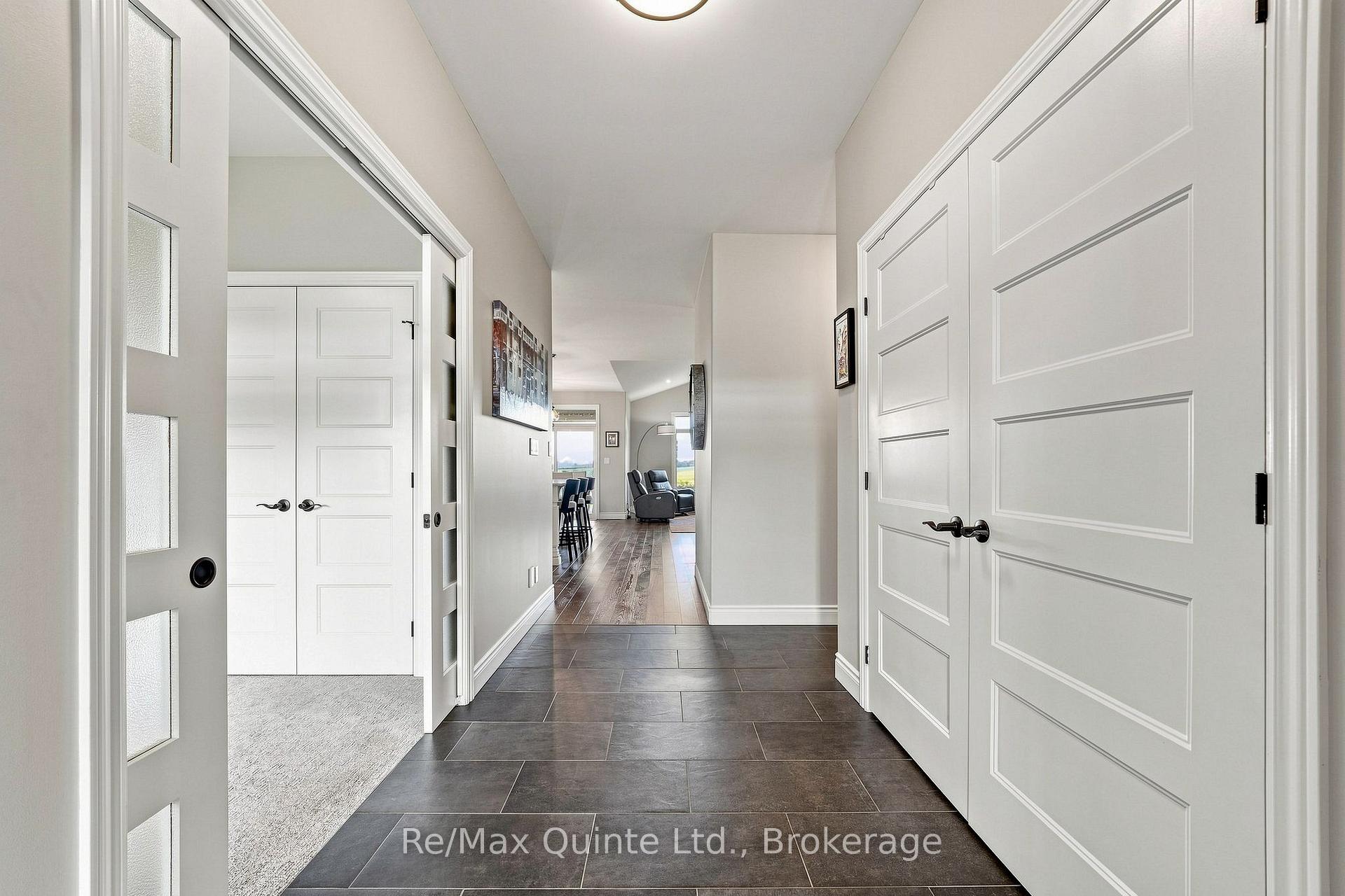 Photo 5 of 40 Farmington Crescent, Belleville, Belleville Ward — HOMEH