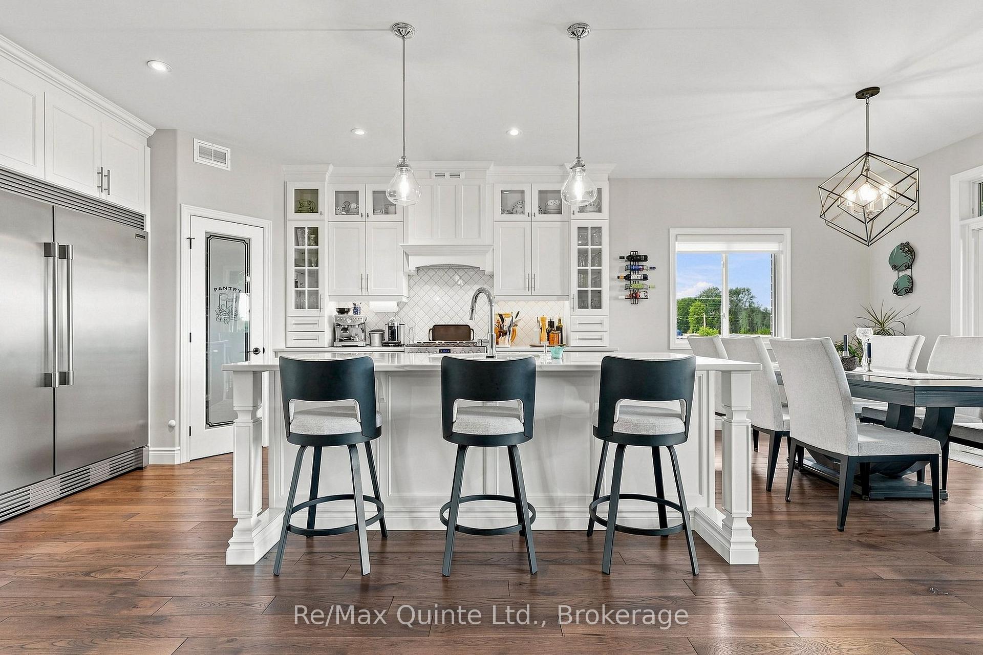 Photo 11 of 40 Farmington Crescent, Belleville, Belleville Ward — HOMEH