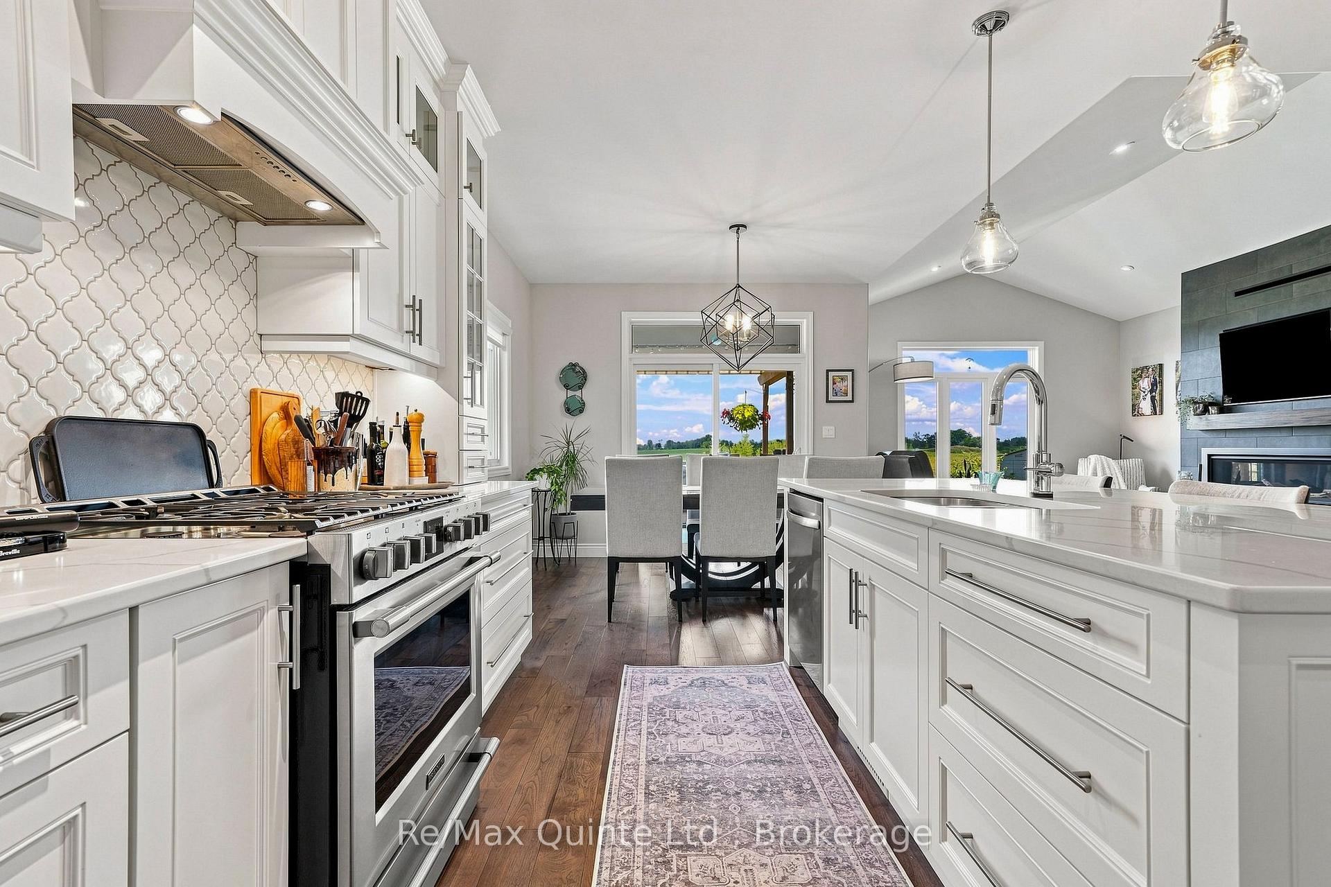 Photo 14 of 40 Farmington Crescent, Belleville, Belleville Ward — HOMEH