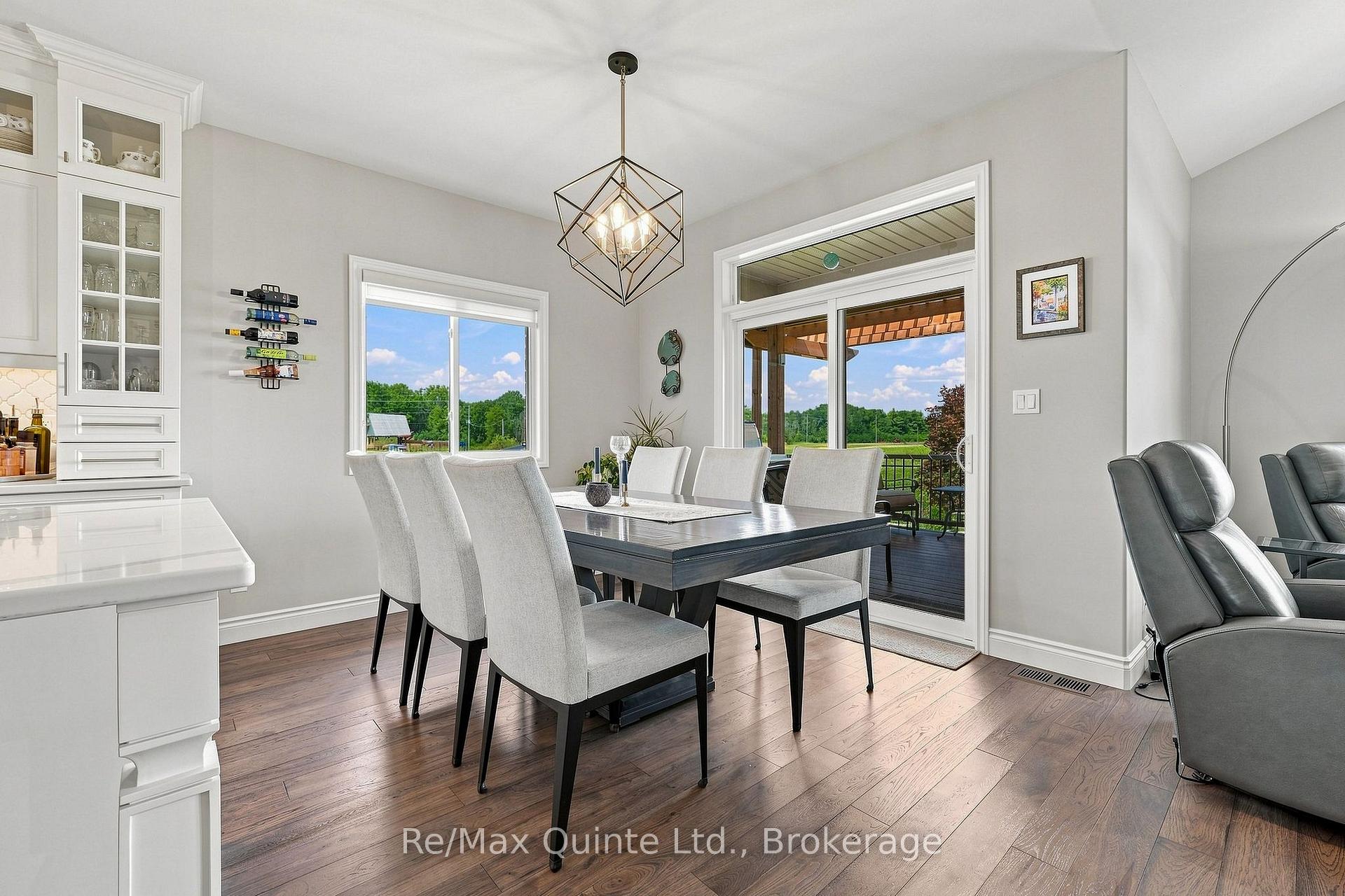 Photo 16 of 40 Farmington Crescent, Belleville, Belleville Ward — HOMEH