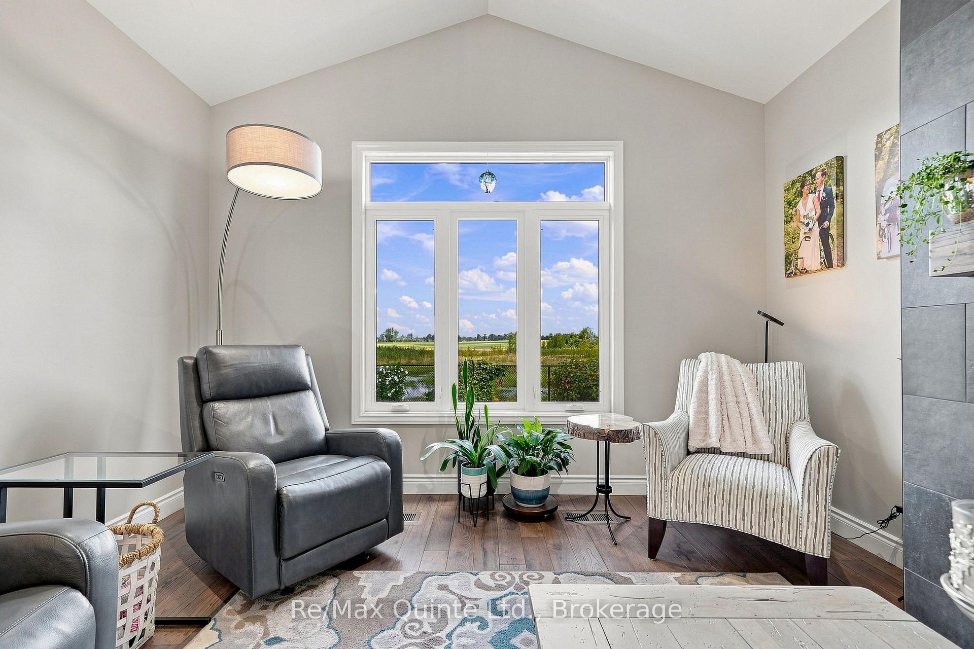 Photo 19 of 40 Farmington Crescent, Belleville, Belleville Ward — HOMEH