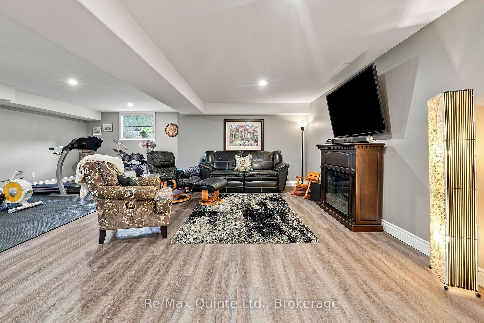 Photo 30 of 40 Farmington Crescent, Belleville, Belleville Ward — HOMEH