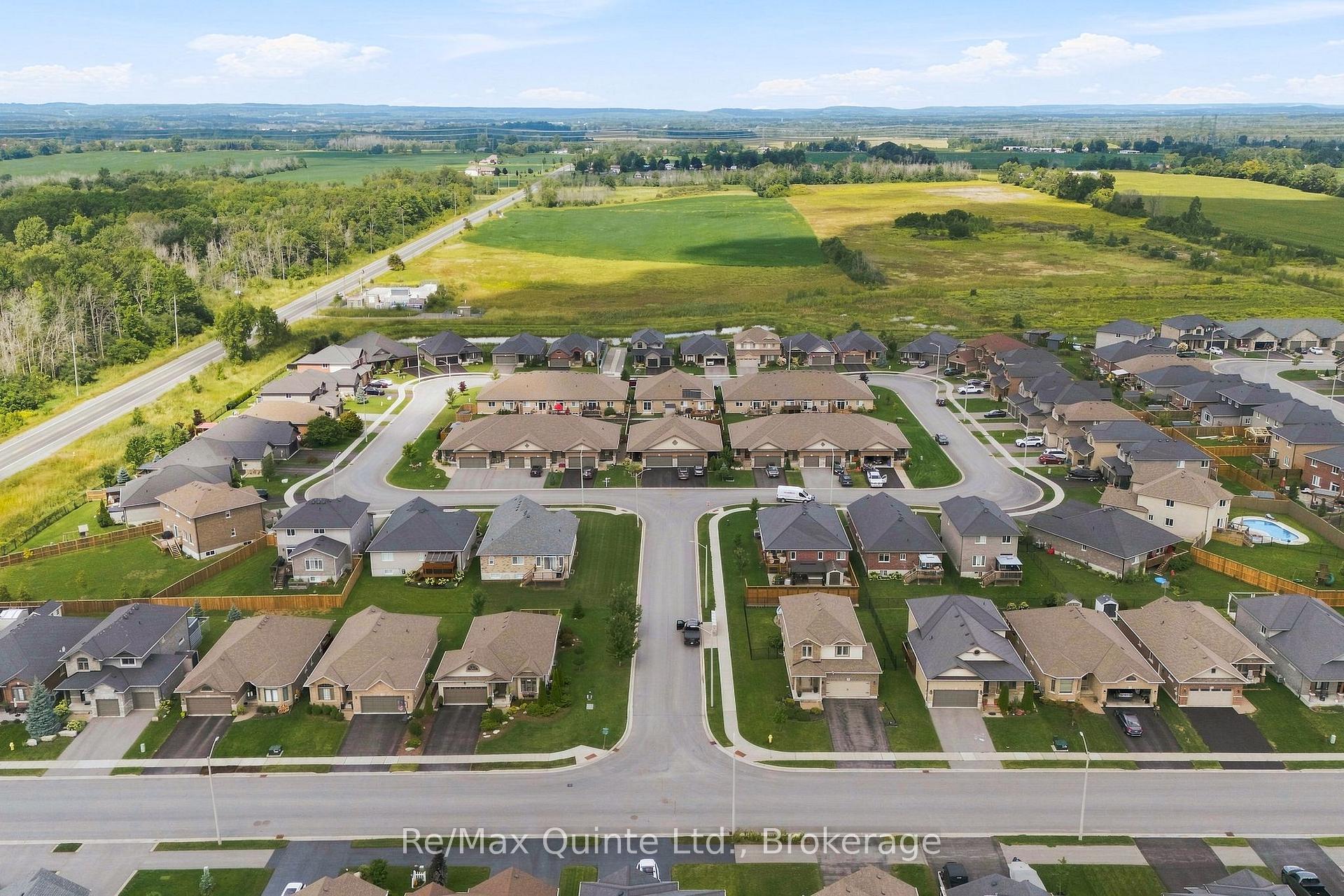 Photo 44 of 40 Farmington Crescent, Belleville, Belleville Ward — HOMEH