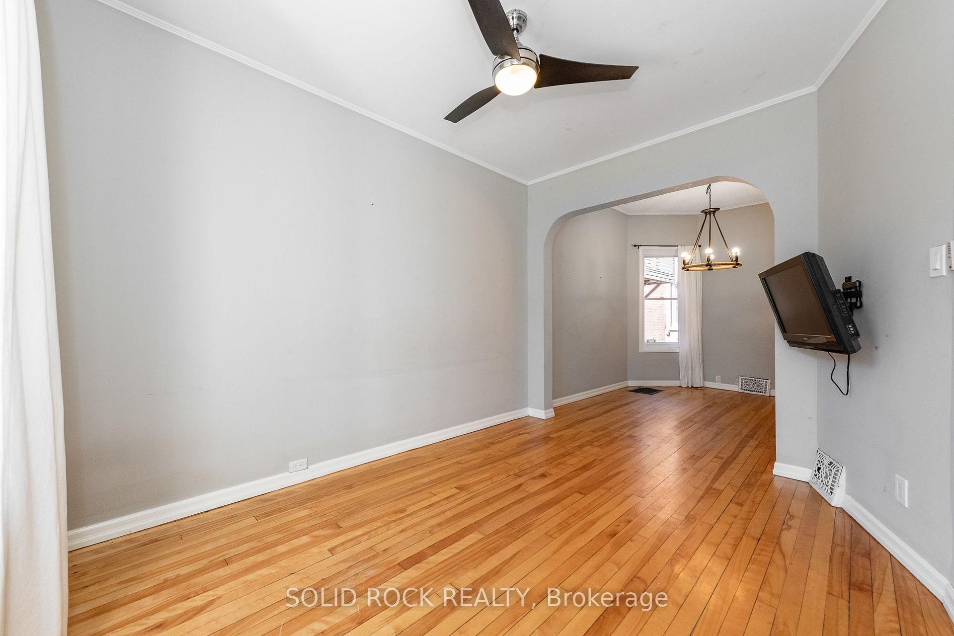 Photo 7 of 134 Concord Street S, Ottawa, Ottawa East — HOMEH