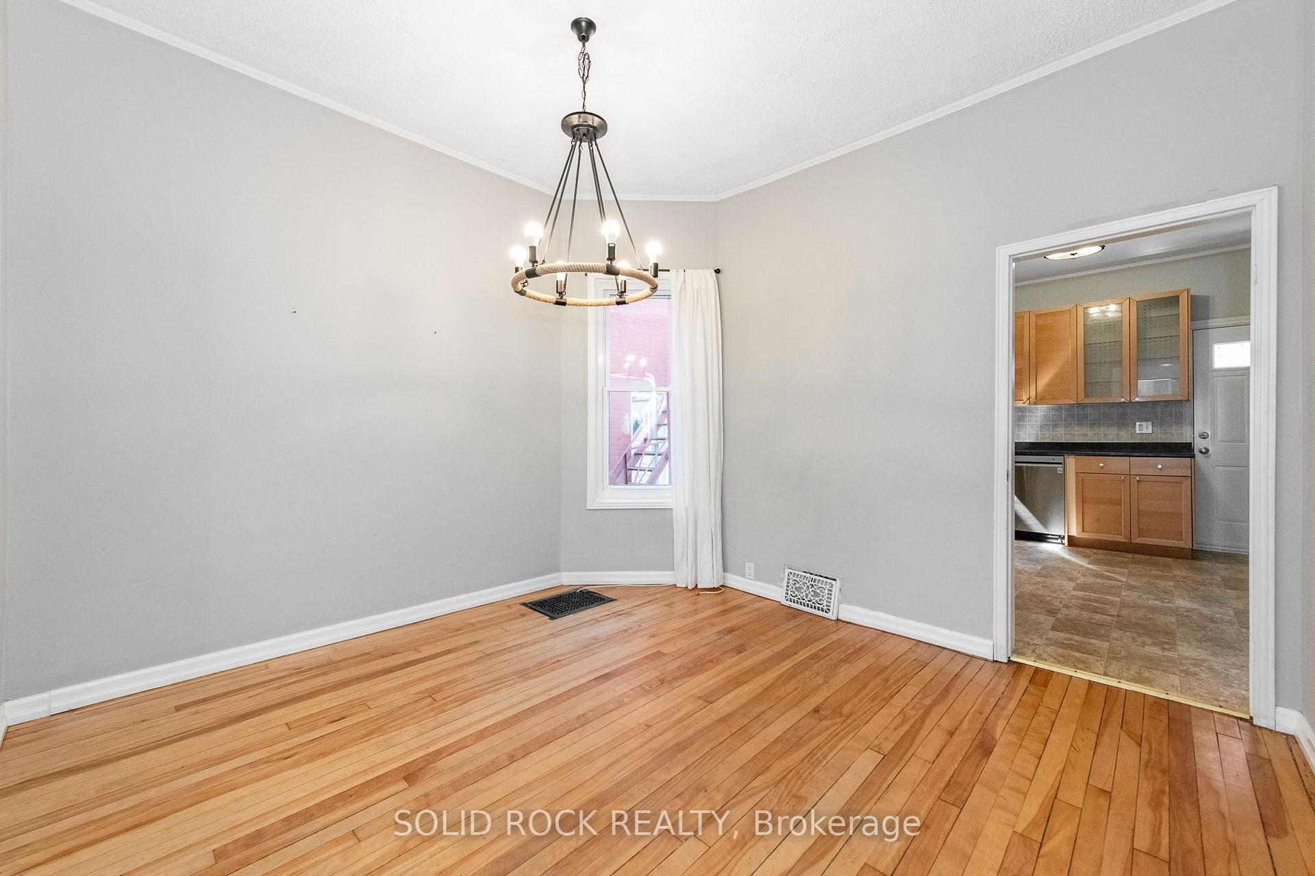 Photo 13 of 134 Concord Street S, Ottawa, Ottawa East — HOMEH