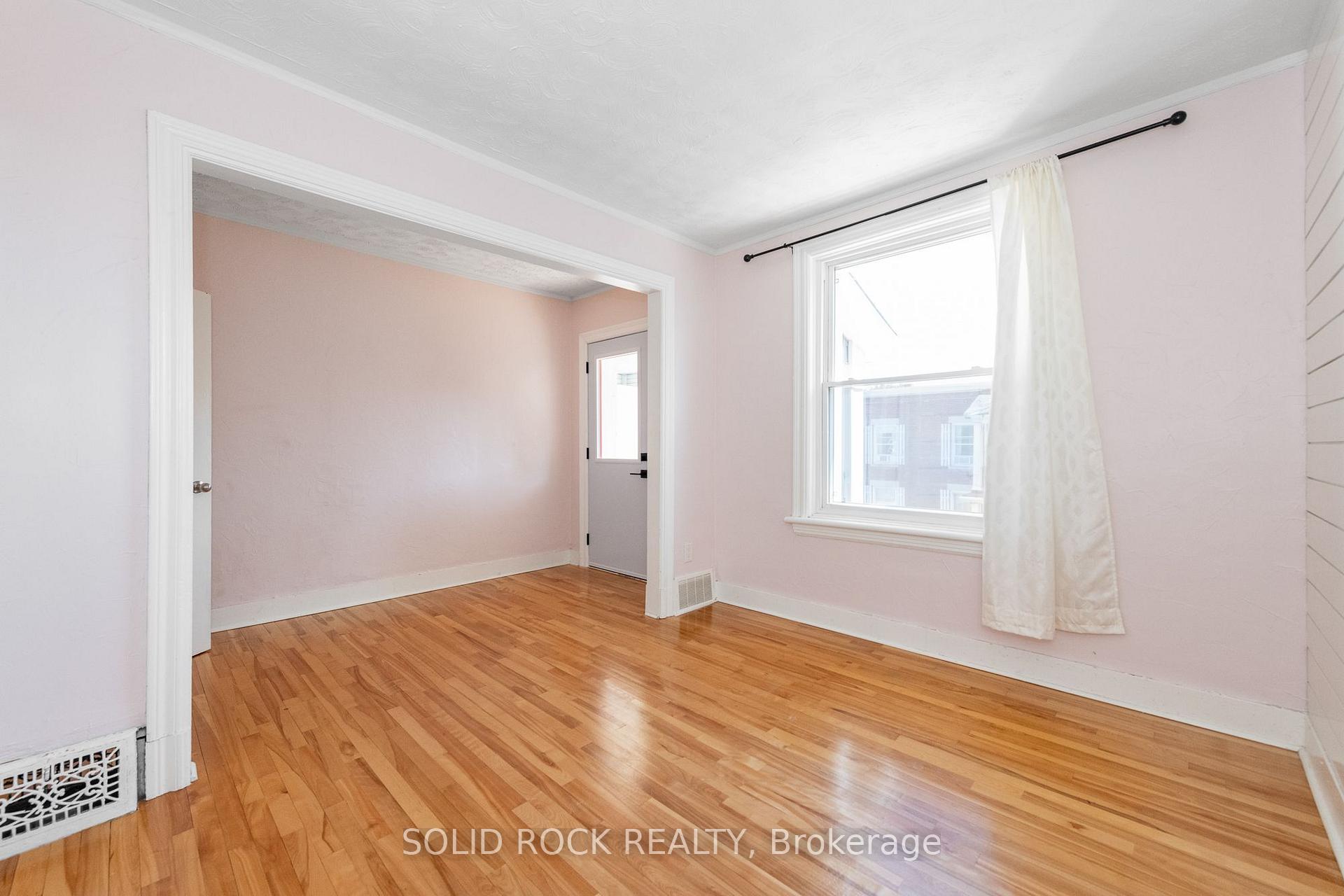Photo 30 of 134 Concord Street S, Ottawa, Ottawa East — HOMEH