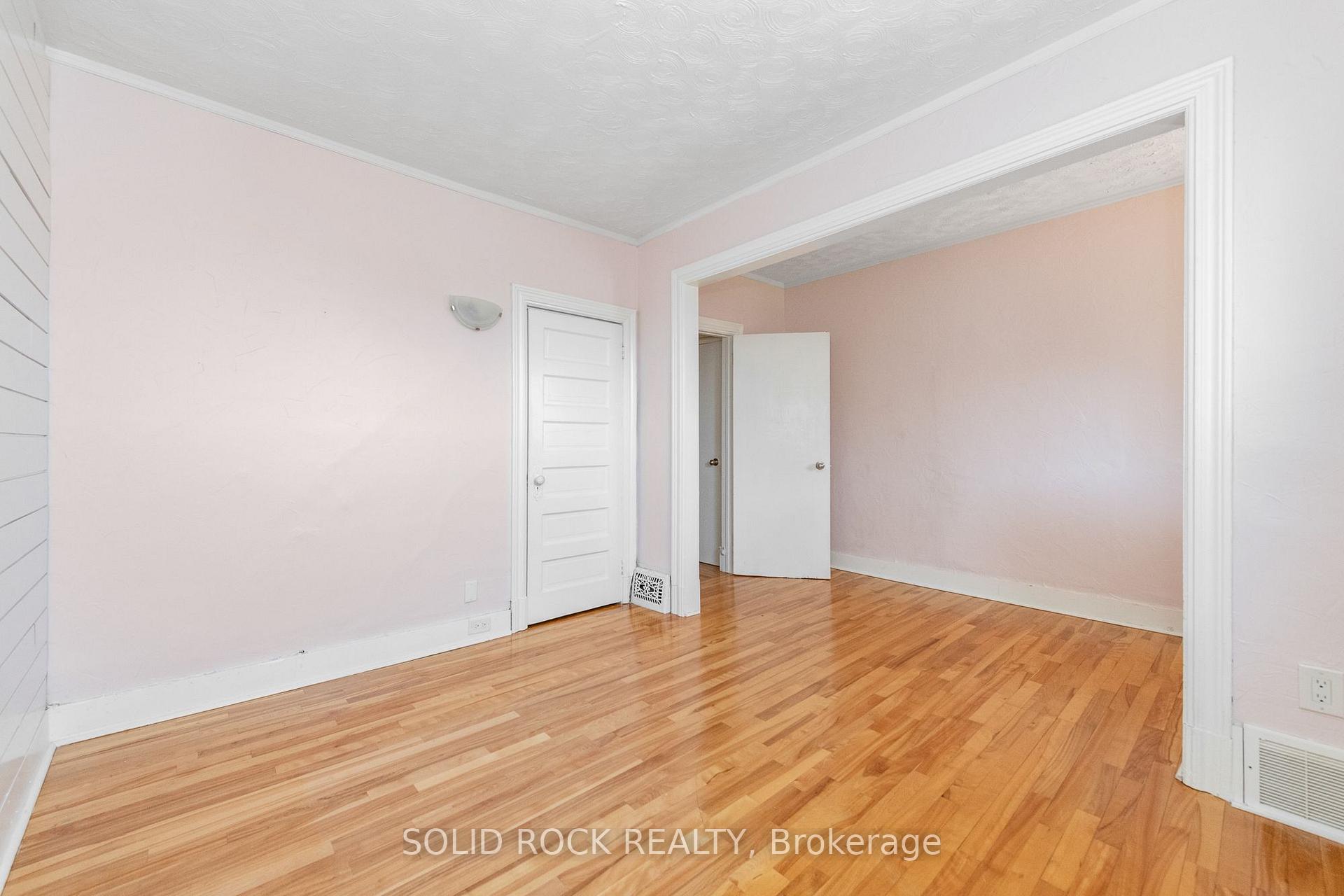 Photo 31 of 134 Concord Street S, Ottawa, Ottawa East — HOMEH