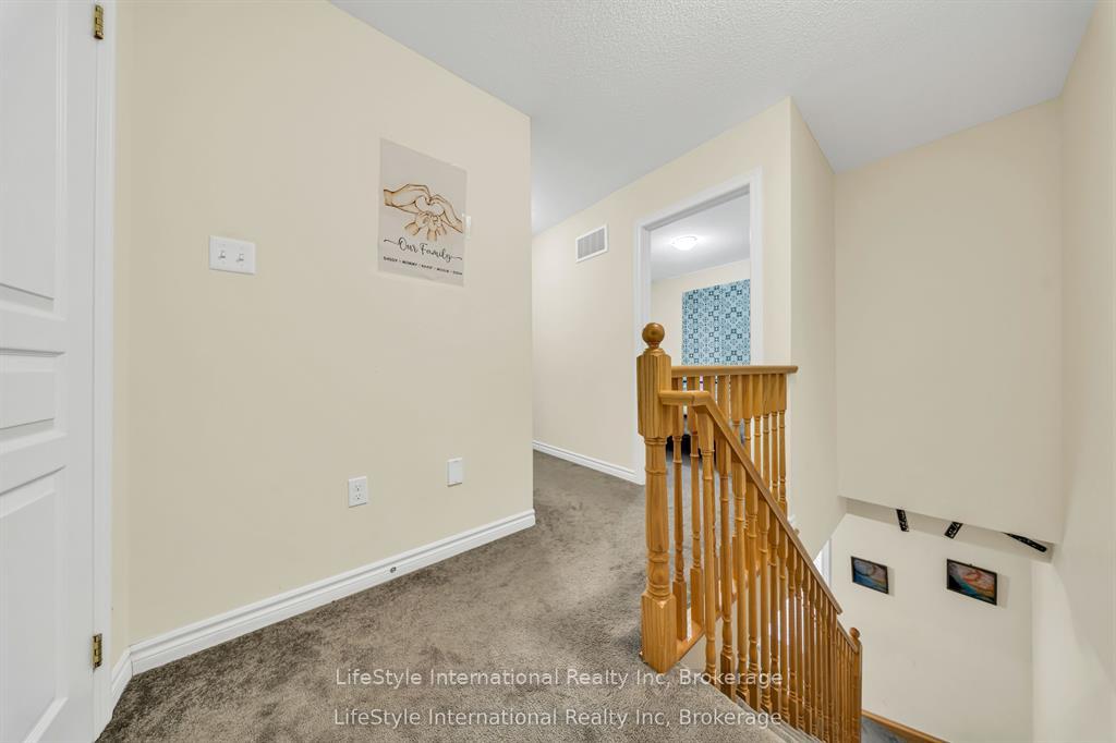 Photo 7 of Unit 87, 88 Decorso Drive, Guelph, Kortright East — HOMEH
