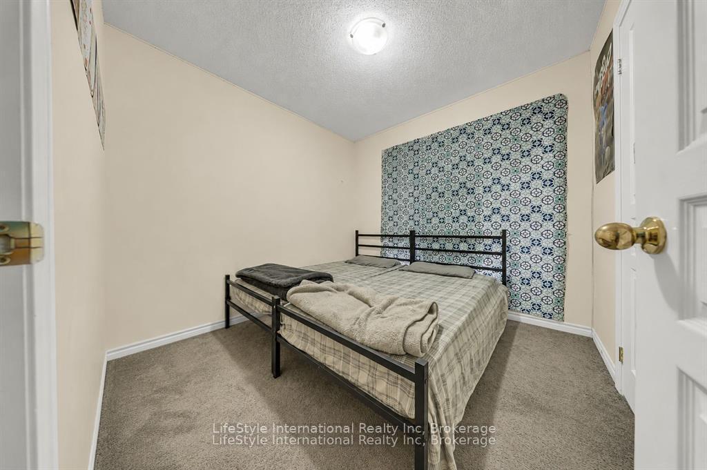 Photo 8 of Unit 87, 88 Decorso Drive, Guelph, Kortright East — HOMEH