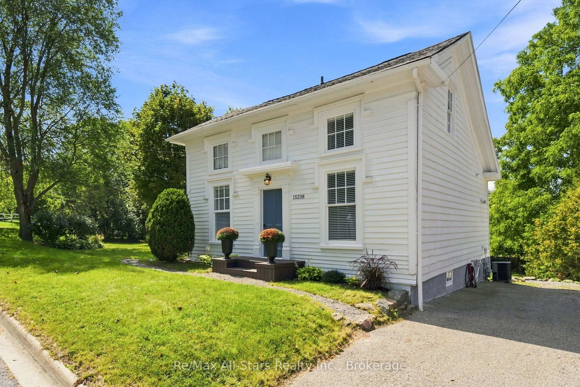 Photo of 15238 Old Simcoe Road