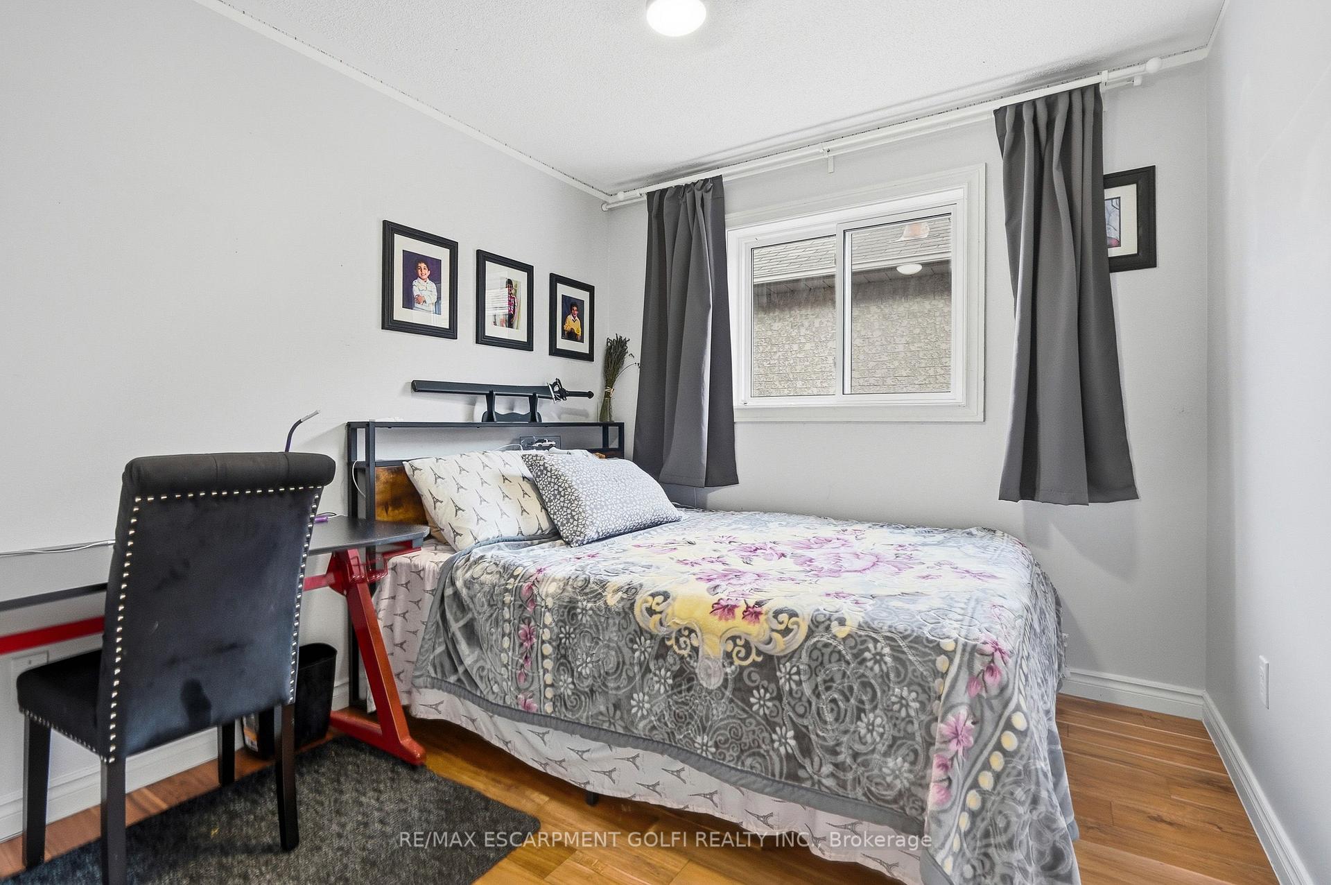 Photo 21 of 11 Wakefield Lane, Hamilton, Waterdown — HOMEH