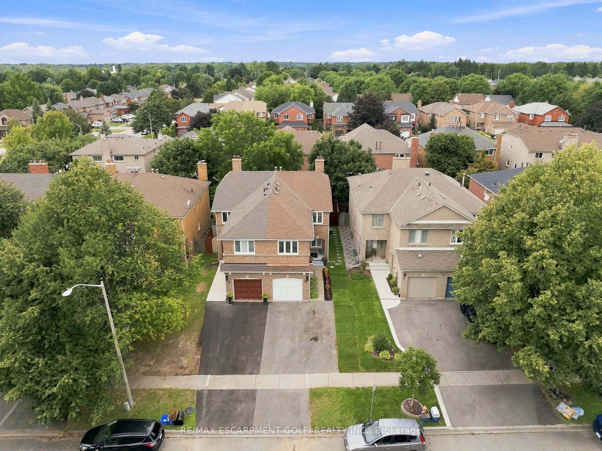 Photo 30 of 11 Wakefield Lane, Hamilton, Waterdown — HOMEH
