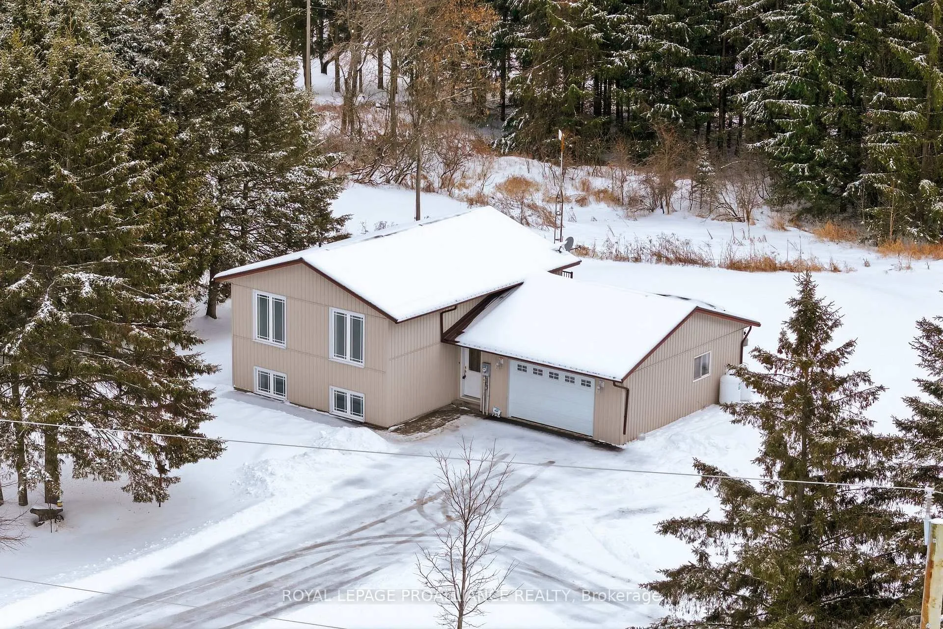 Photo 5 of 296 Willett Road, Belleville, Thurlow Ward — HOMEH